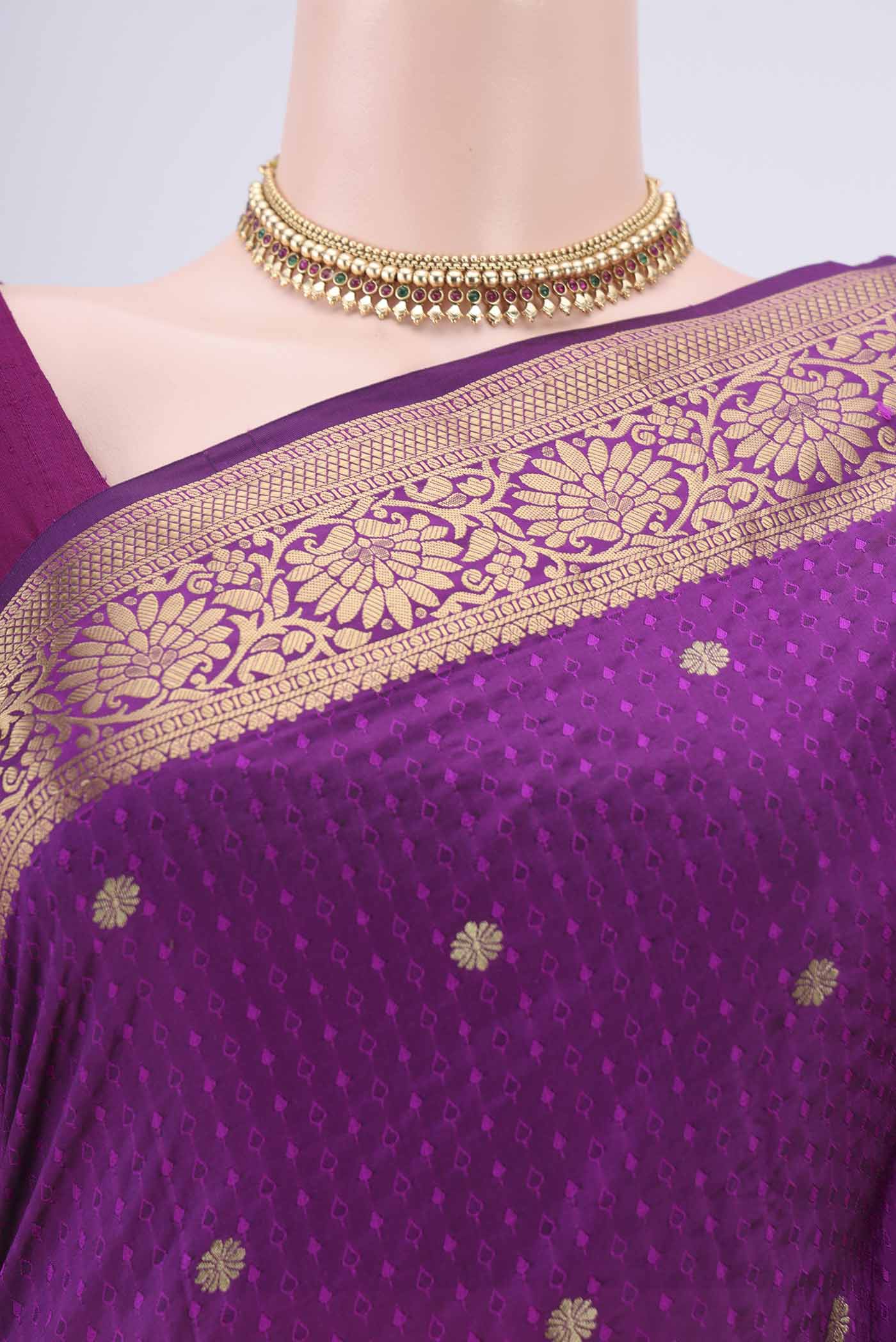 Border image of Purple Dual Tone Blended Bangalore Silk Saree with Jacquard With Zari Butta on the body and Zari Border. 