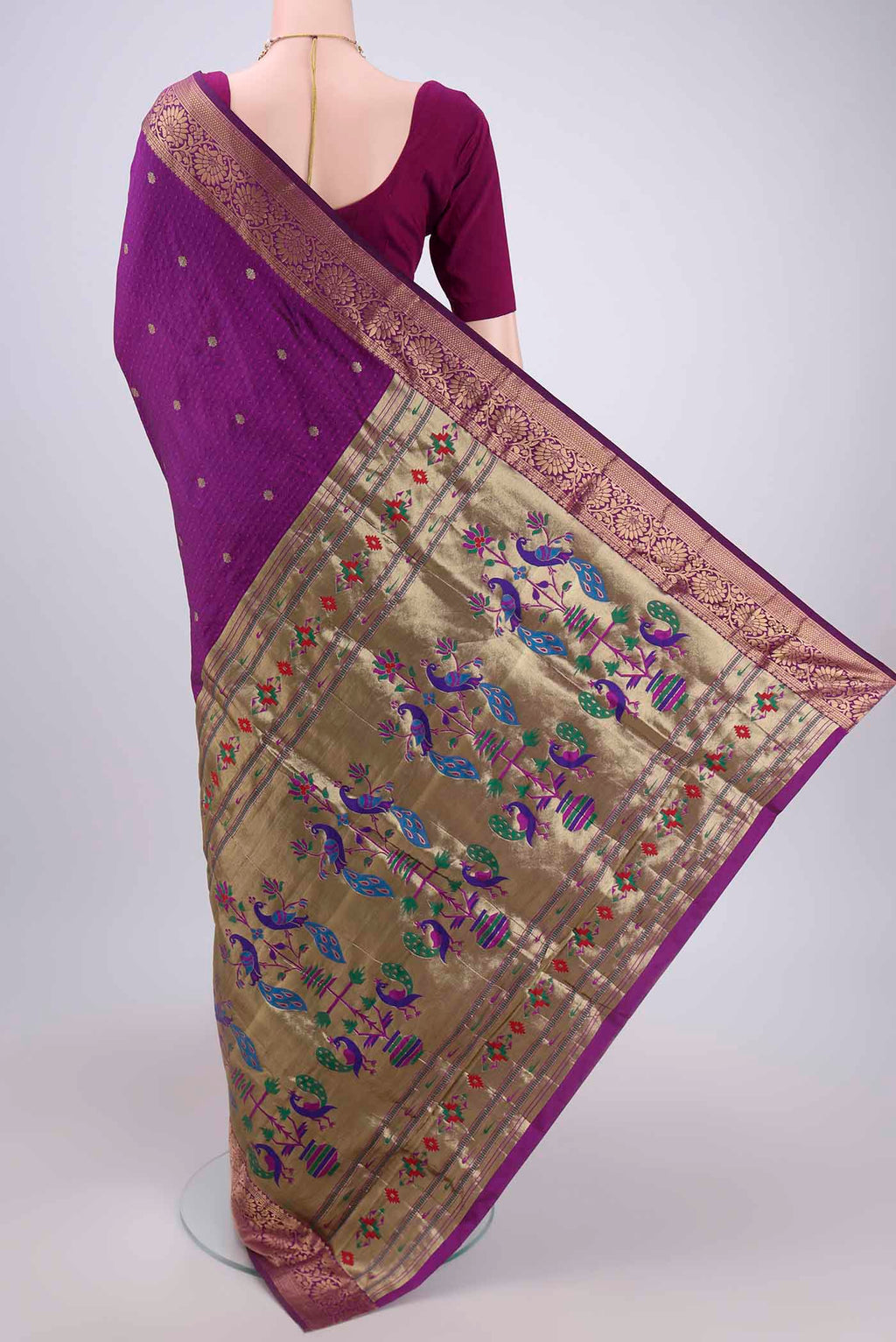 Flat view of Purple Dual Tone Blended Bangalore Silk Saree with Jacquard With Zari Butta on the body and Zari Border. 