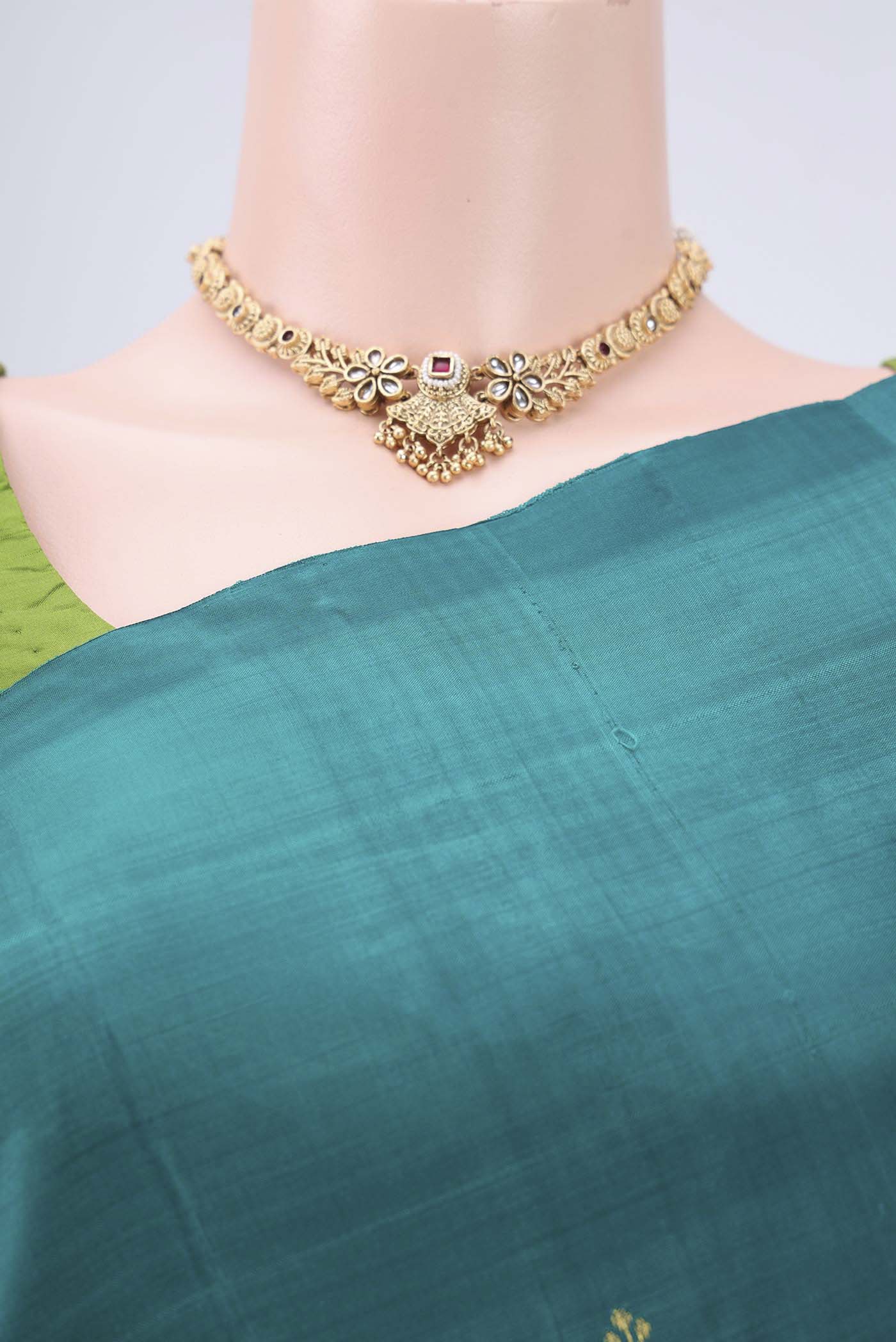 Border image of Sea Green Kanchipuram Silk Saree with Zari Butta on the body and Zari Border. 