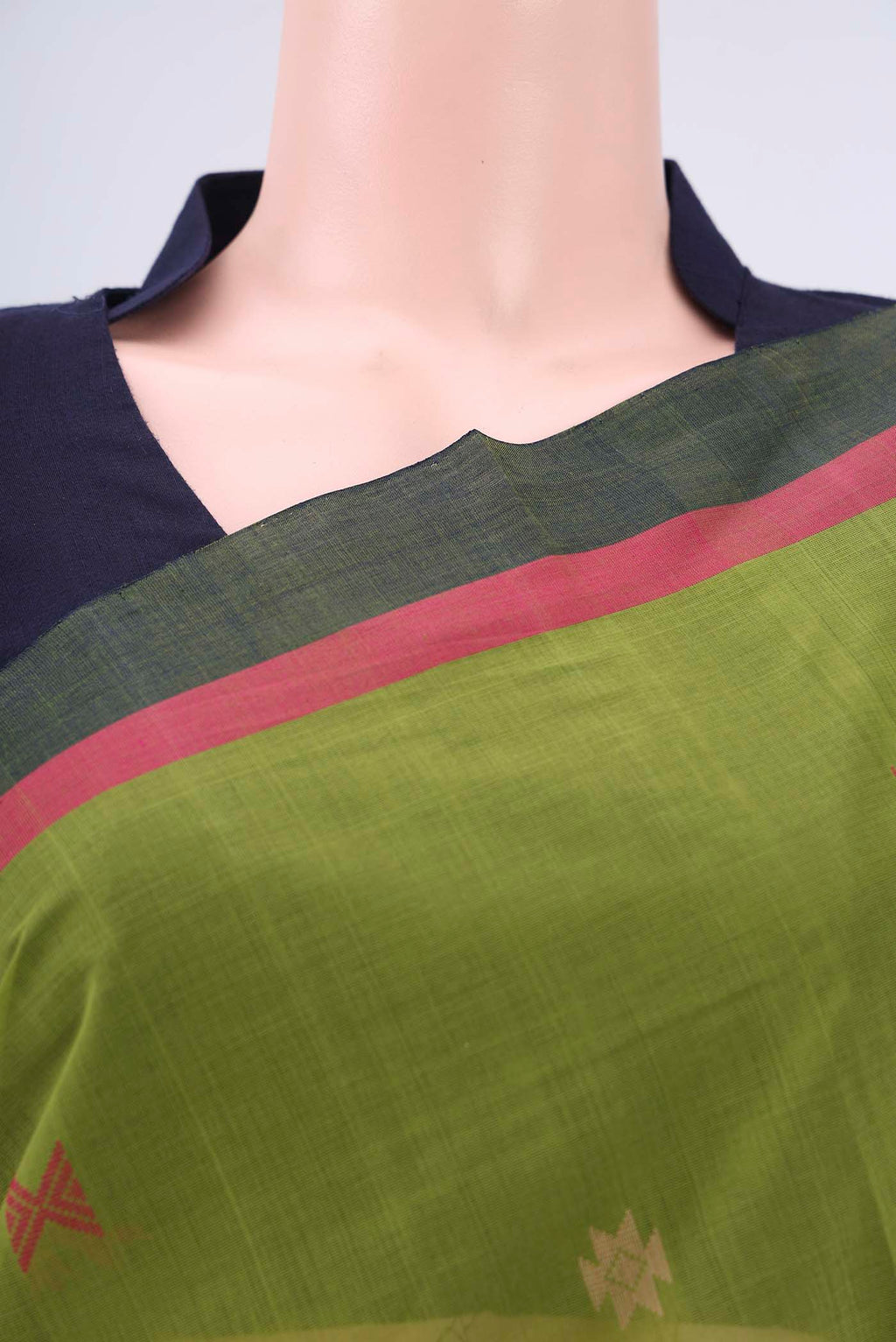 Border image of Mehandi Green Coimbatore Cotton Saree with Stripes on the body and Thread Border. 