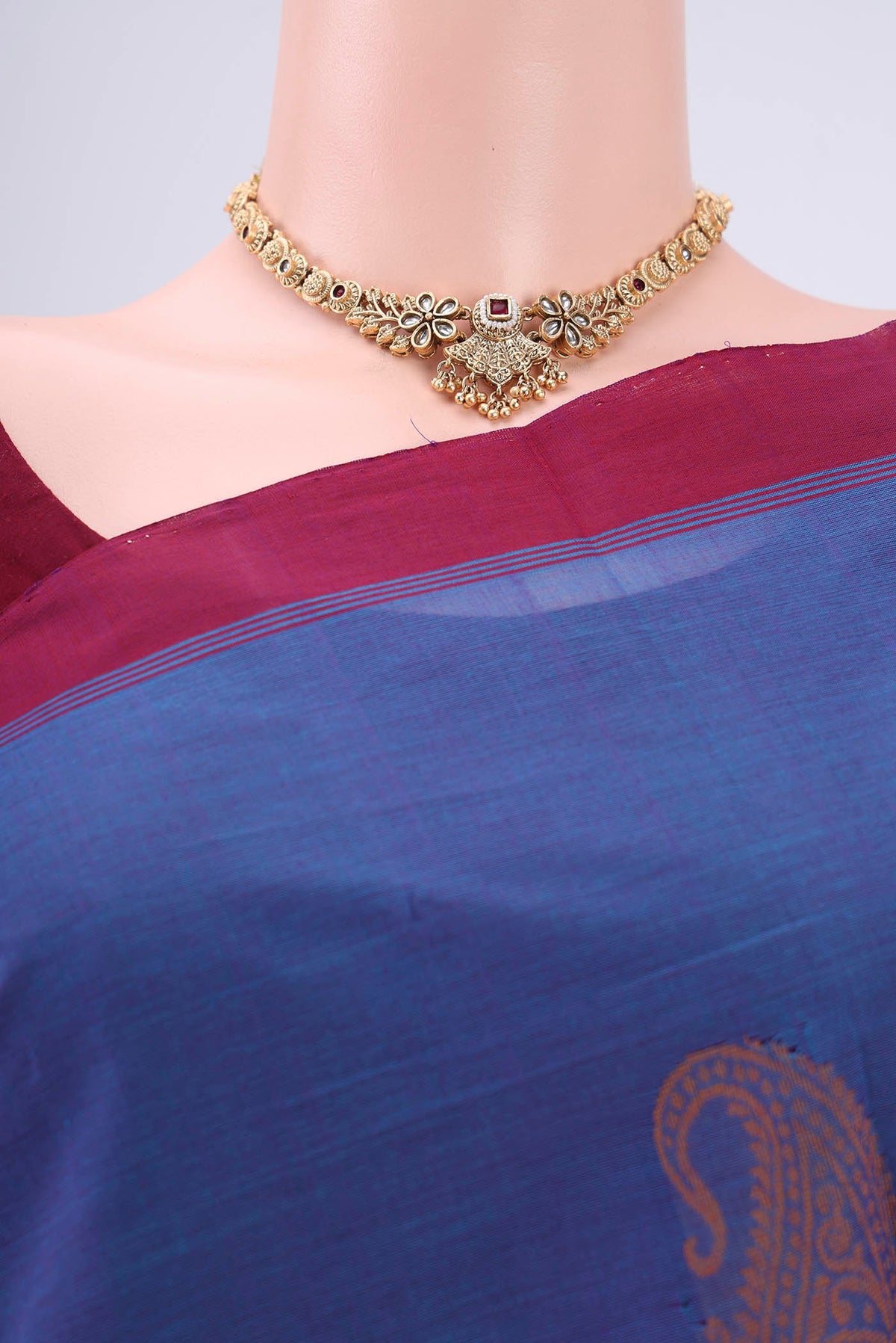 Border image of Blue Coimbatore Cotton Saree with Stripes on the body and Thread Border. 