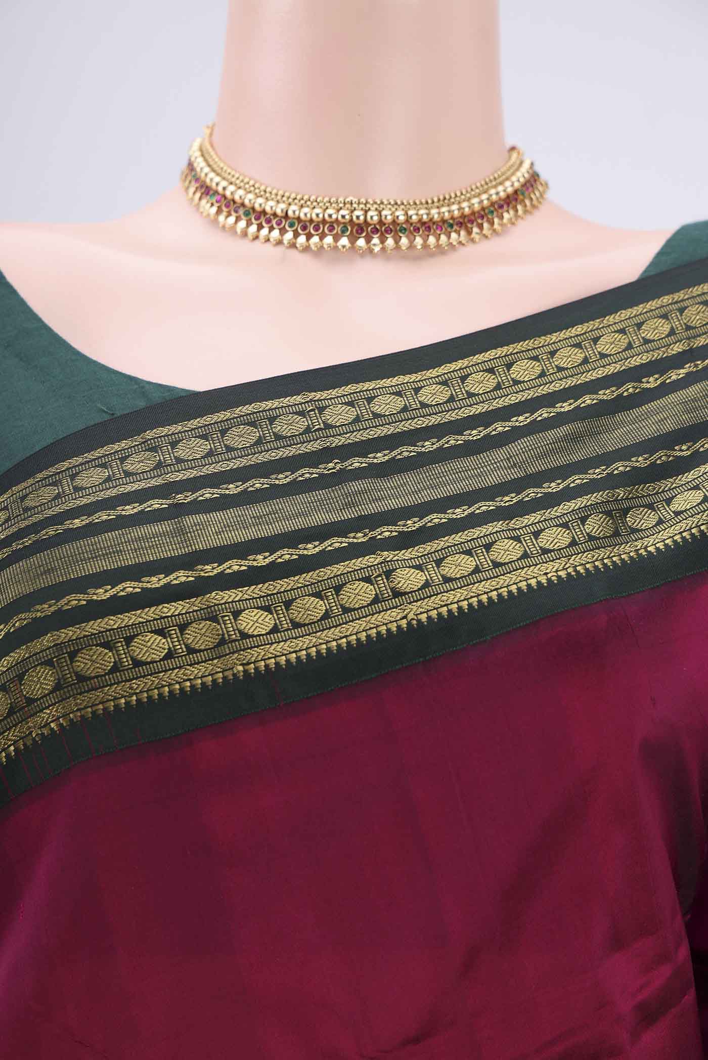 Border image of Magenta Blended Bangalore Silk Saree with Plain Body and Zari Border. 