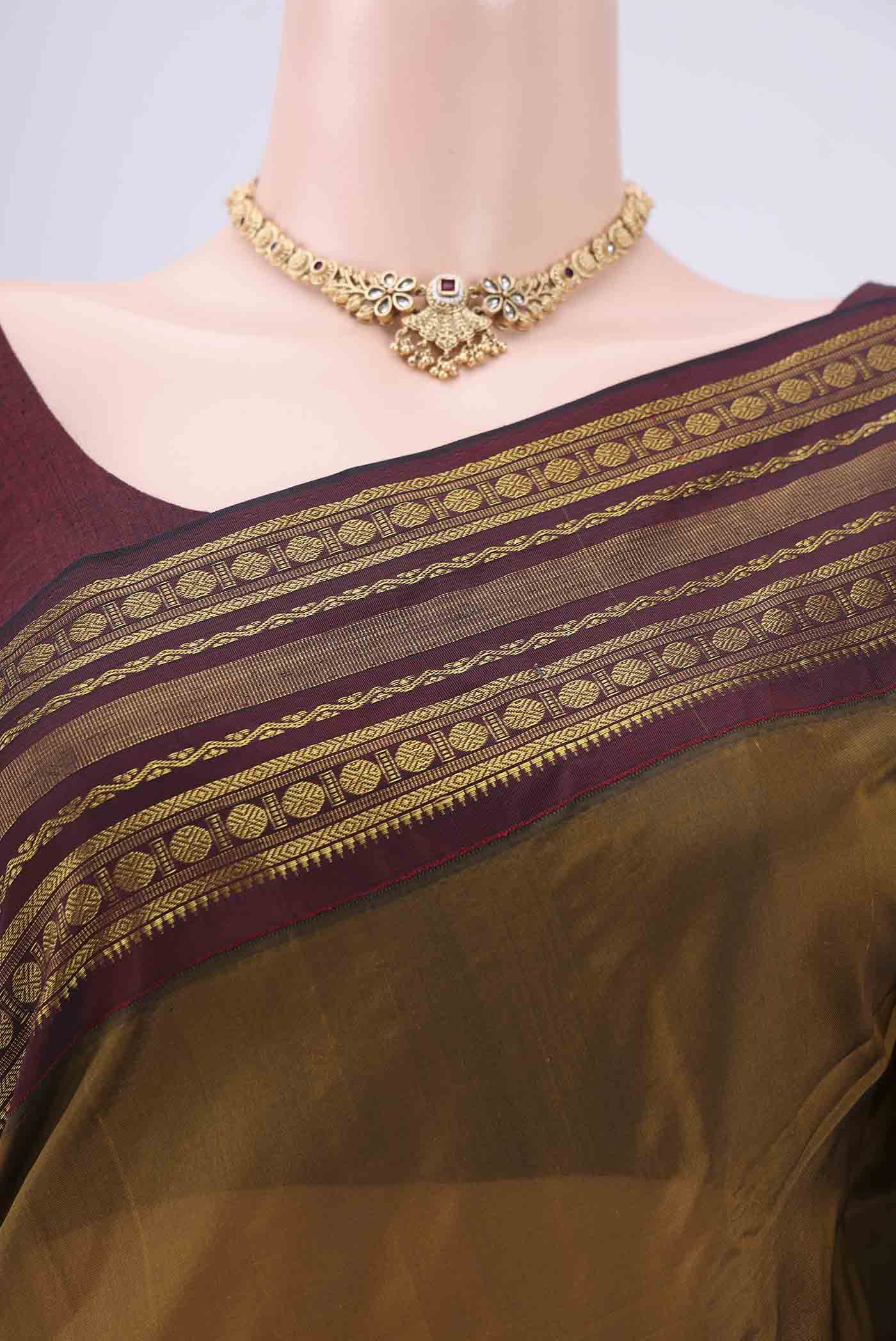 Border image of Mehandi Green Blended Bangalore Silk Saree with Plain Body and Zari Border. 