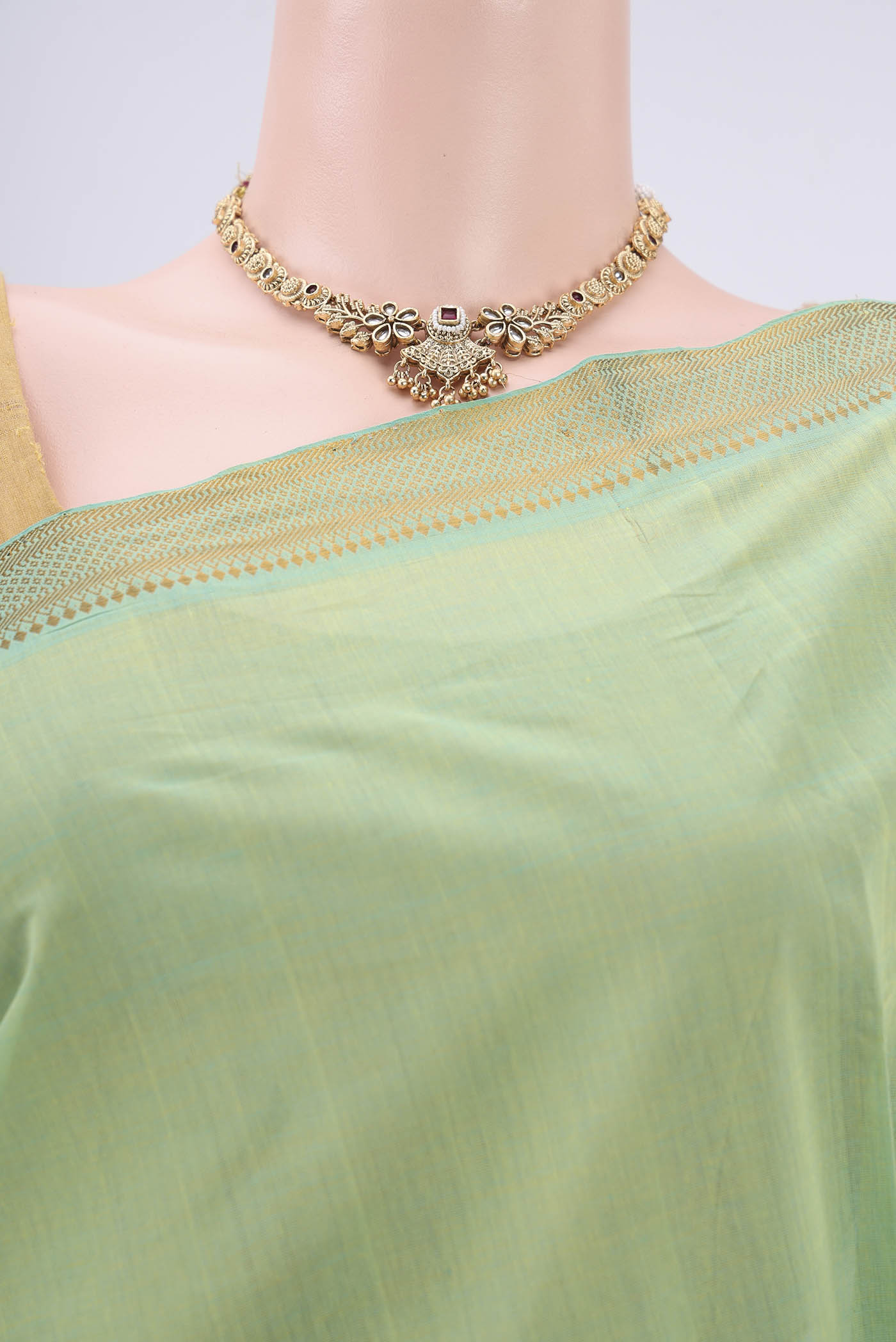 Border image of Acid Green Mangalagiri Cotton Saree with Plain Body and Zari Border. 