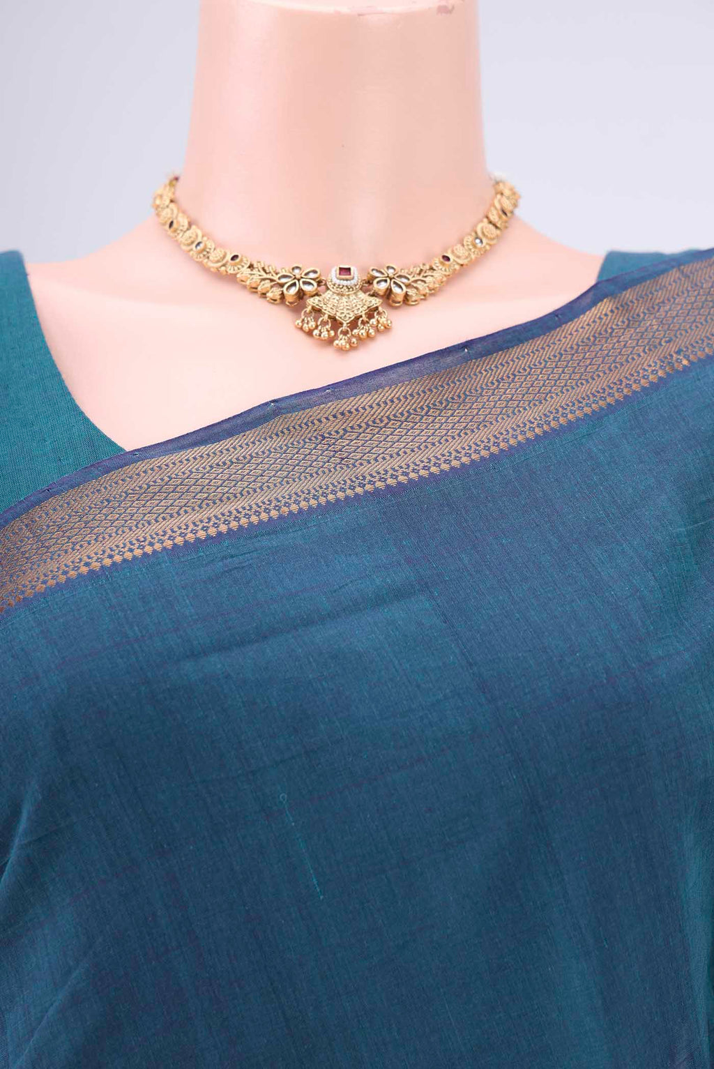 Border image of Peacock Blue Mangalagiri Cotton Saree with Plain Body and Zari Border. 