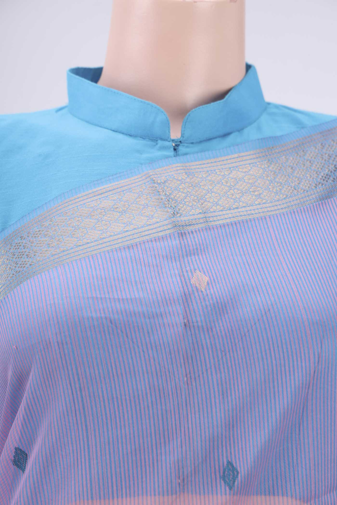 Border image of Pink Maheshwari Silk Cotton Saree with Zari And Thread Butta on the body and Zari Border. 