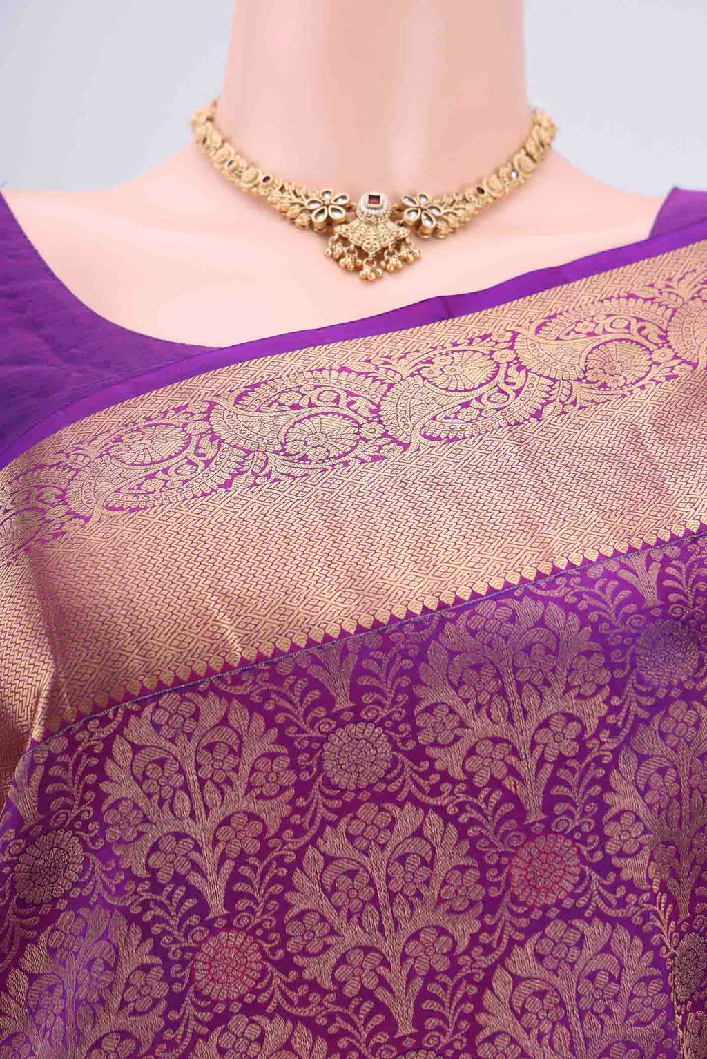 Border image of Purple Dual Tone Soft Silk Saree with Zari Brocade on the body and Zari Border. 