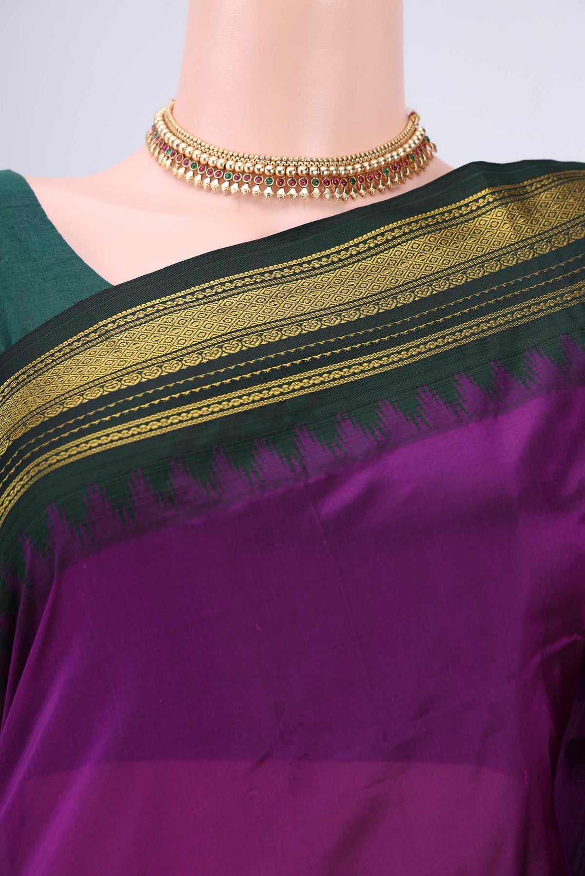 Border image of Purple Bangalore Silk Saree with Plain Body and Temple Border. 