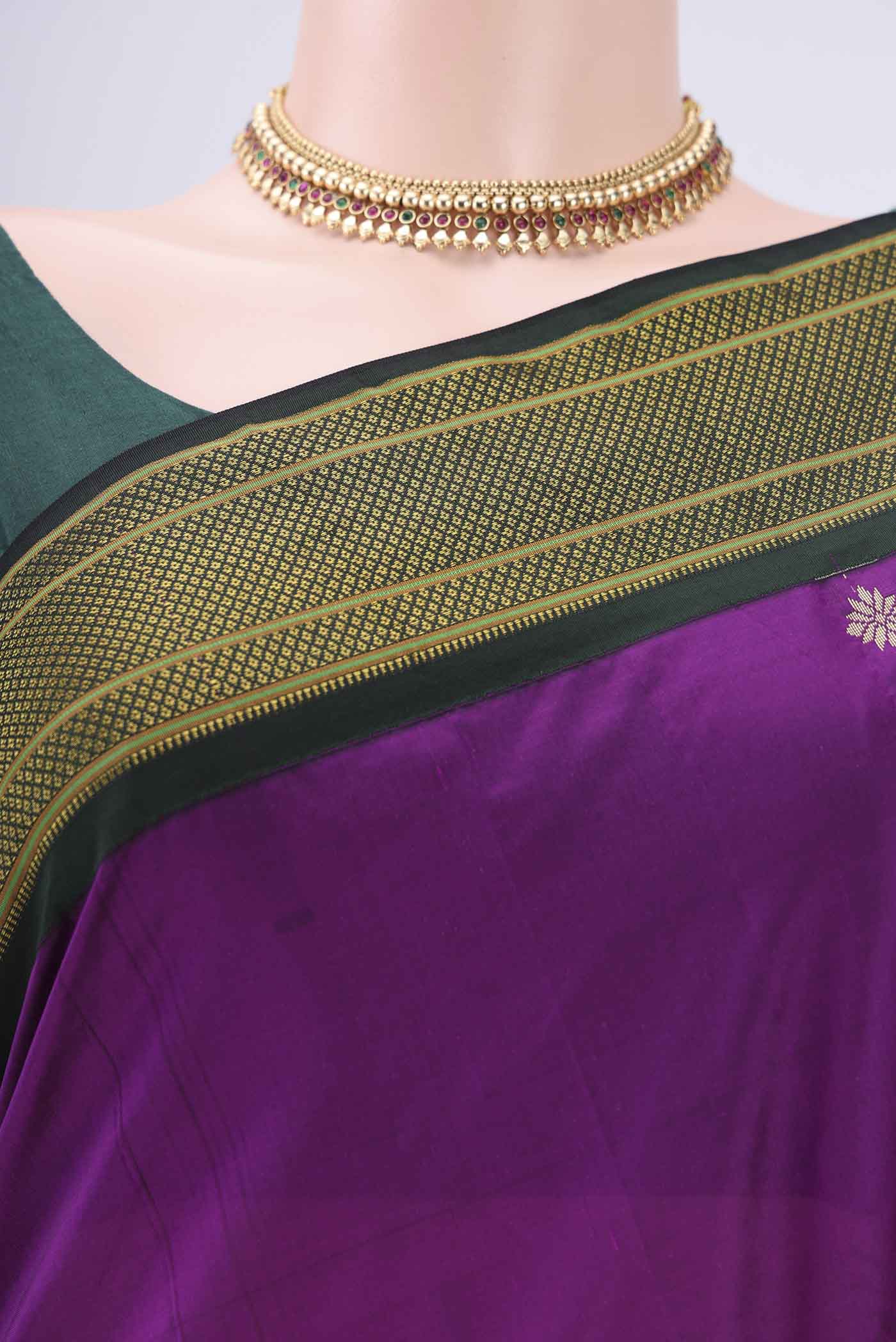 Border image of Magenta Blended Bangalore Silk Saree with Zari Butta on the body and Zari Border. 