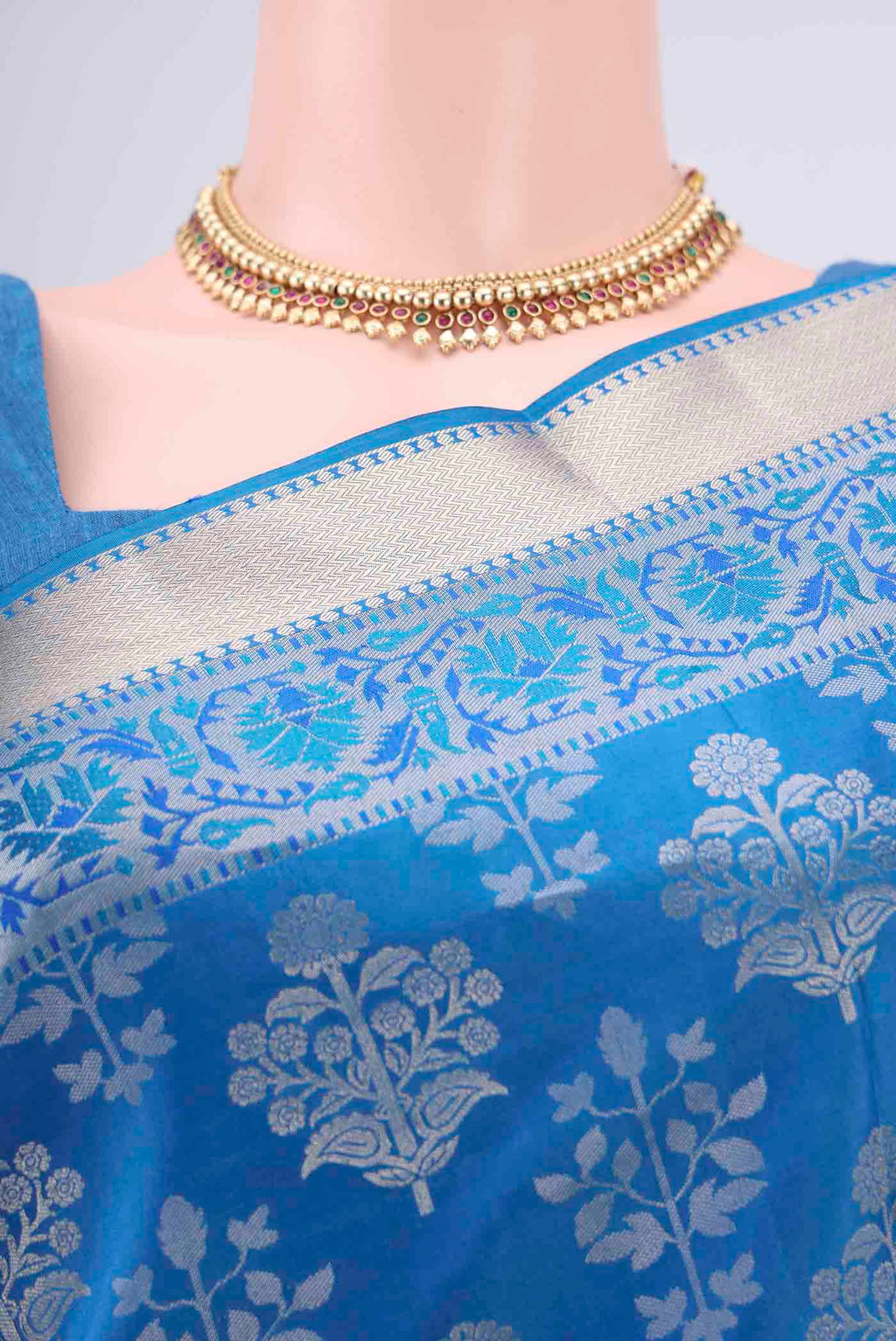 Border image of Orange with Pink Dual Tone Soft Silk Saree with Zari Brocade on the body and Zari Border. 