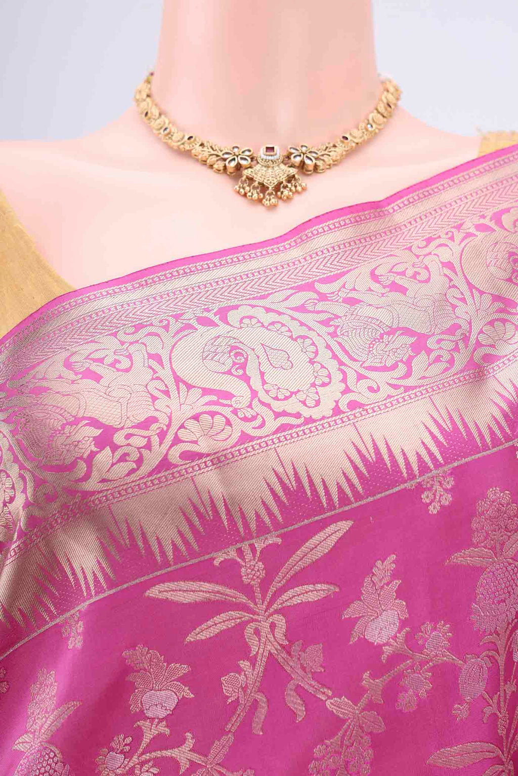 Border image of Pink Soft Silk Saree with Zari Brocade on the body and Zari Border. 