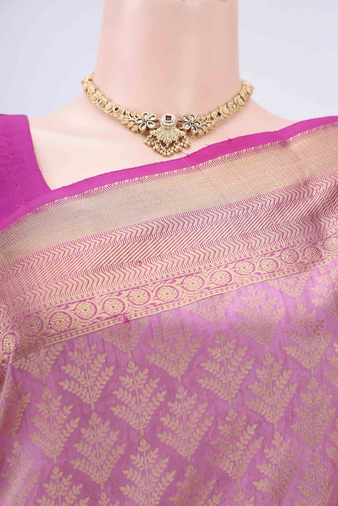 Border image of Rose pink Dual Tone Soft Silk Saree with Zari Brocade on the body and Zari Border. 