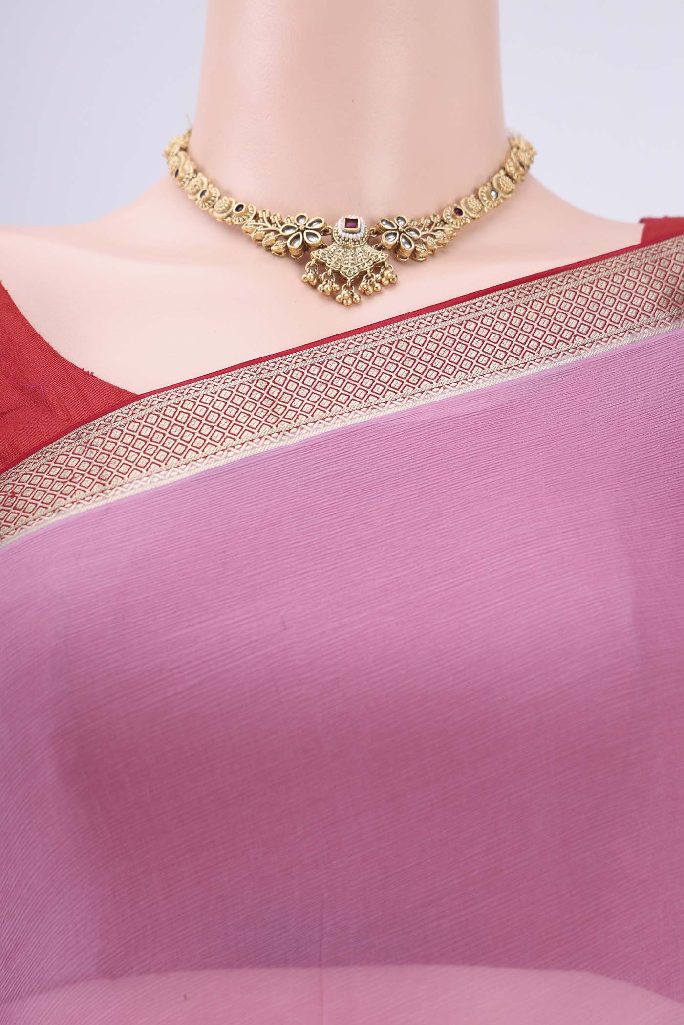 Border image of Pink Dual Tone Mysore Chiffon Saree with Plain Body and Zari Border. 