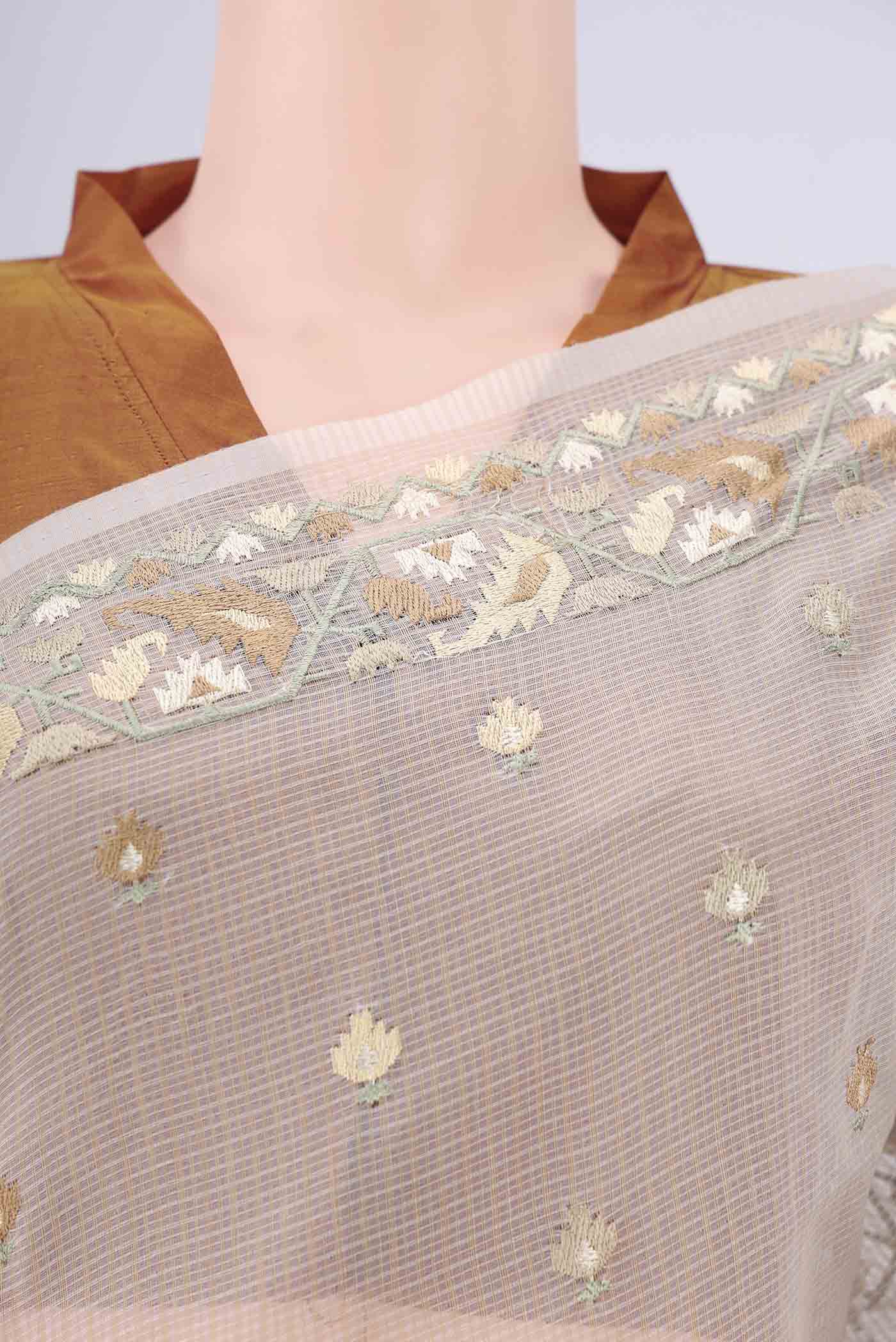 Border image of Beige Blended Kota Cotton Saree with Embroidery on the body and Thread Border. 