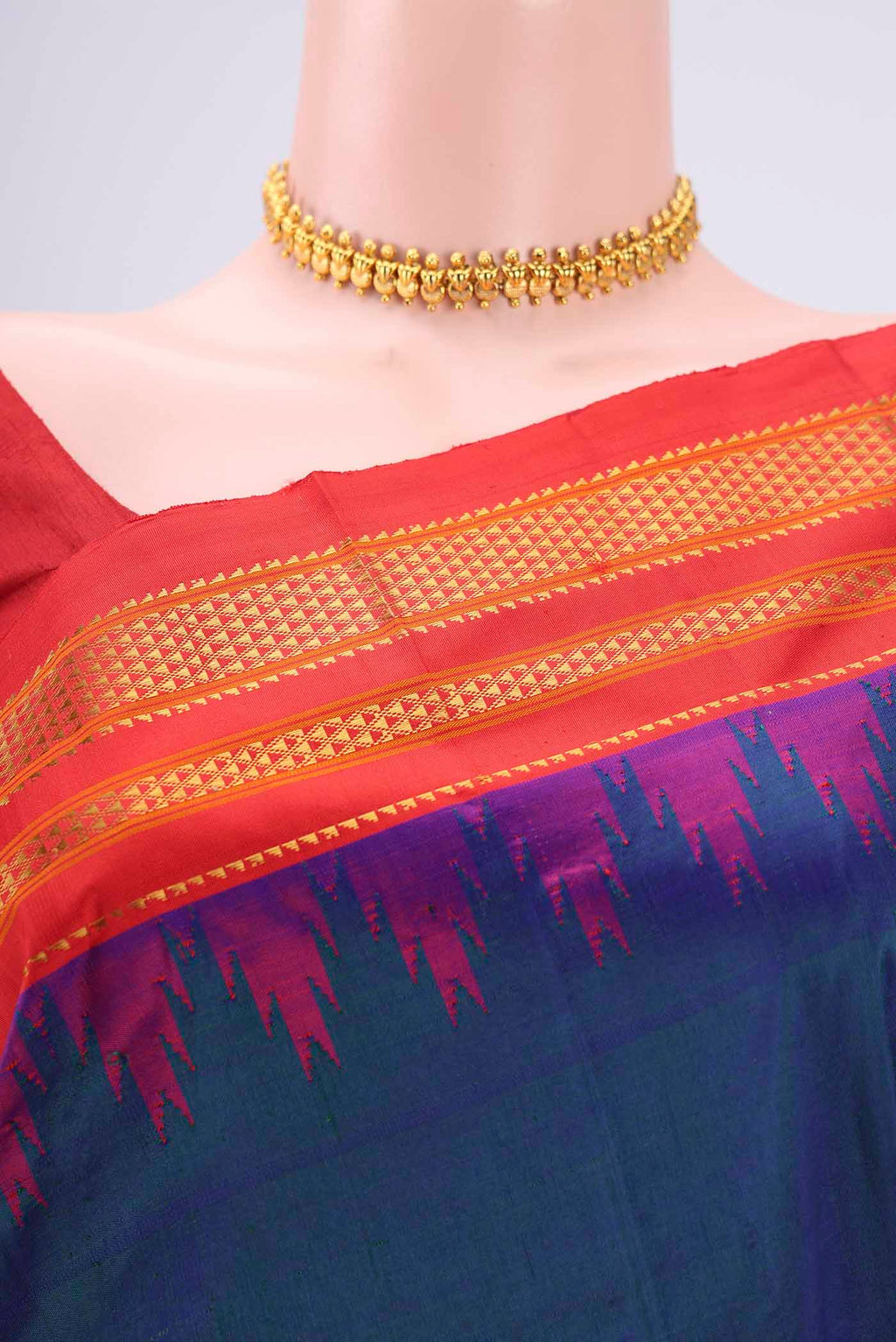 Border image of Peacock Blue Bangalore Silk Saree with Plain Body and Temple Border. 