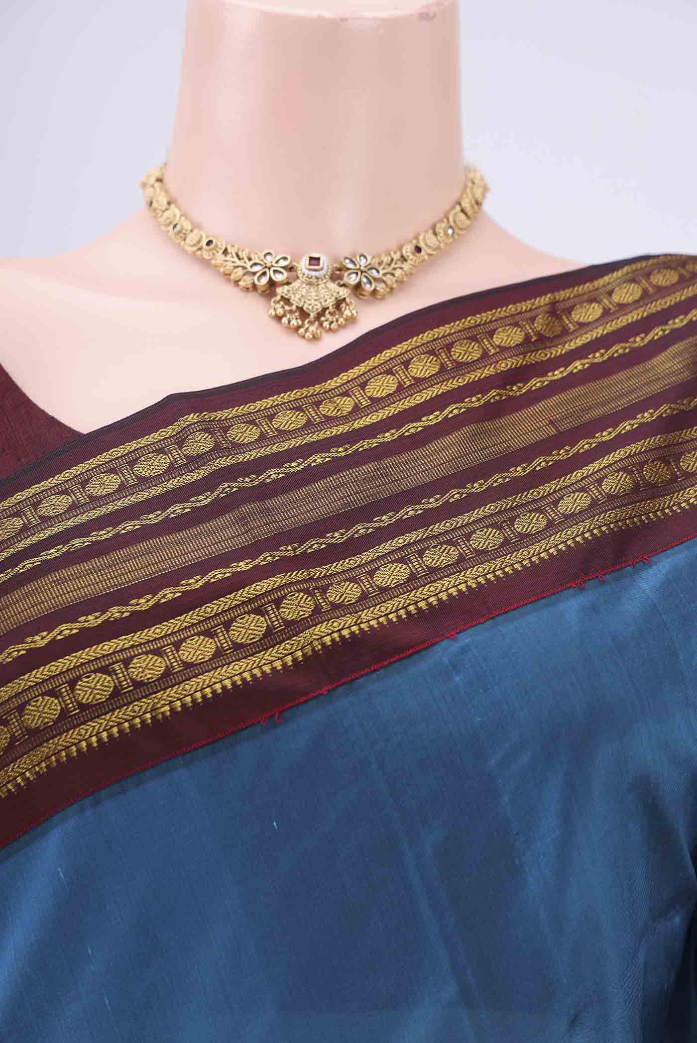 Border image of Dark Blue Blended Bangalore Silk Saree with Plain Body and Zari Border. 