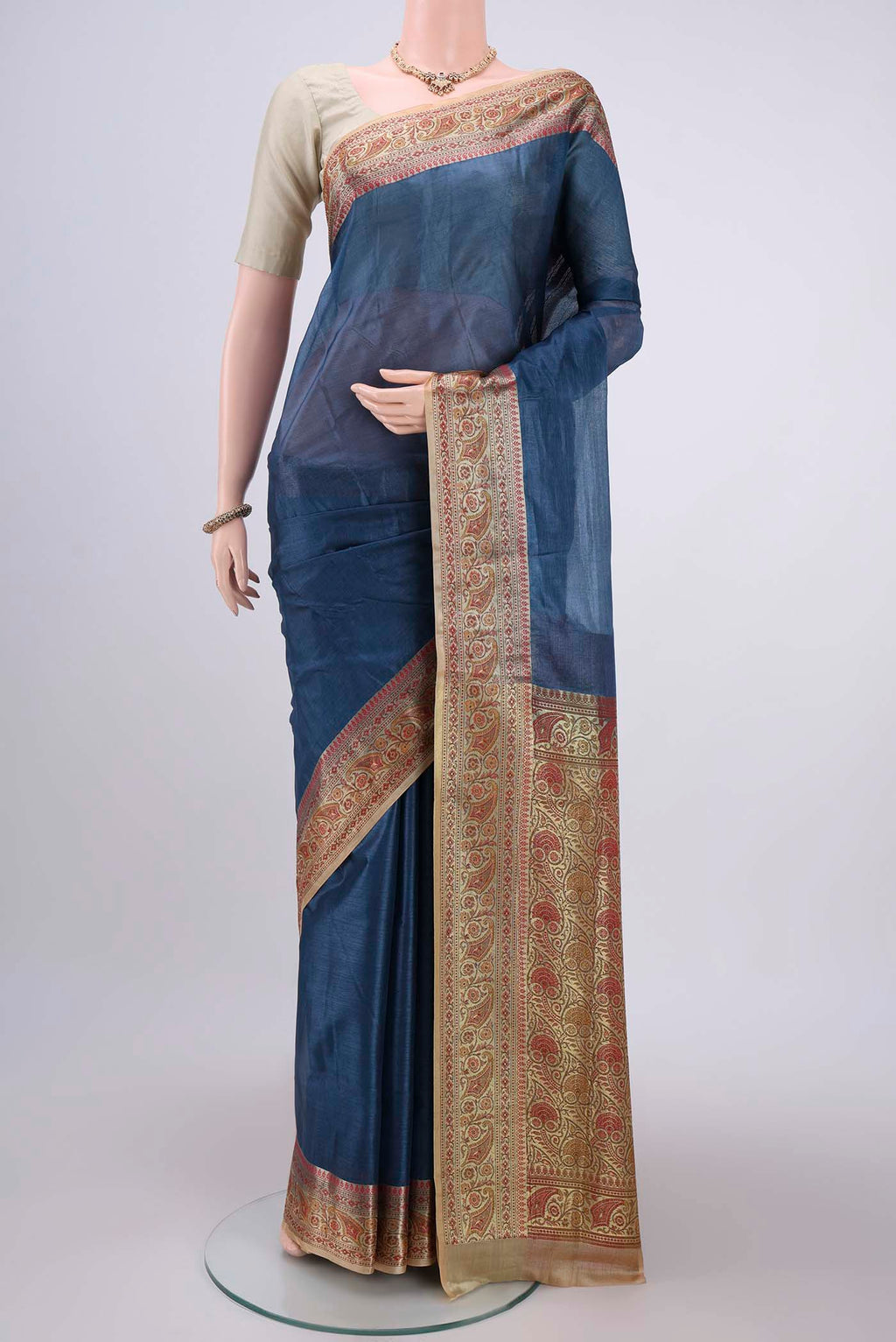 Blue Dual Tone Maheshwari Silk Cotton Saree with Plain Body and Zari Border.  displayed on a mannequin