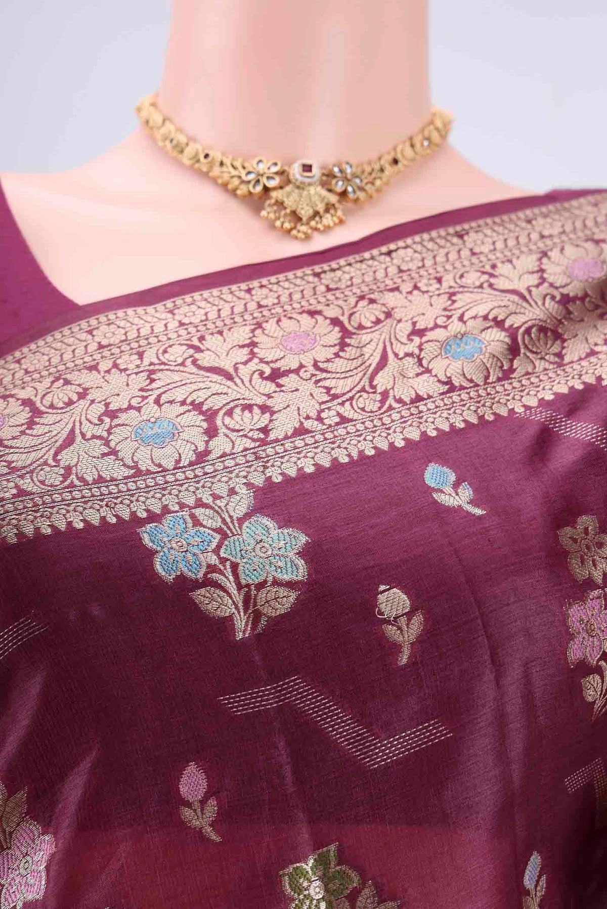 Border image of Purple Banarasi Tussar Silk Saree with Thread Brocade on the body and Zari And Thread Border. 