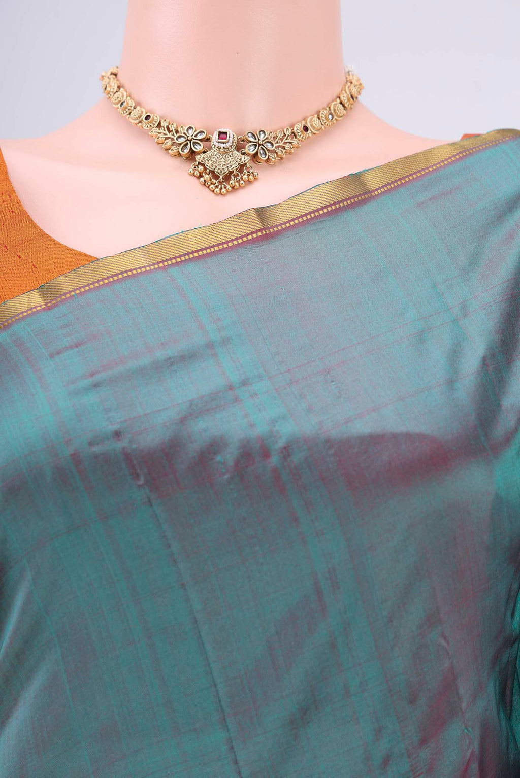 Border image of Sea Green Kanchipuram Silk Saree with Plain Body and Zari Border. 