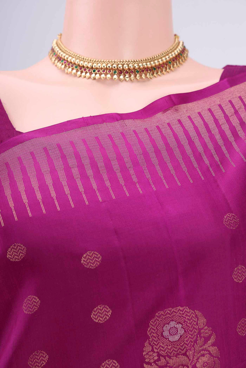 Border image of Magenta Soft Silk Saree with Zari Butta on the body and Zari Border. 