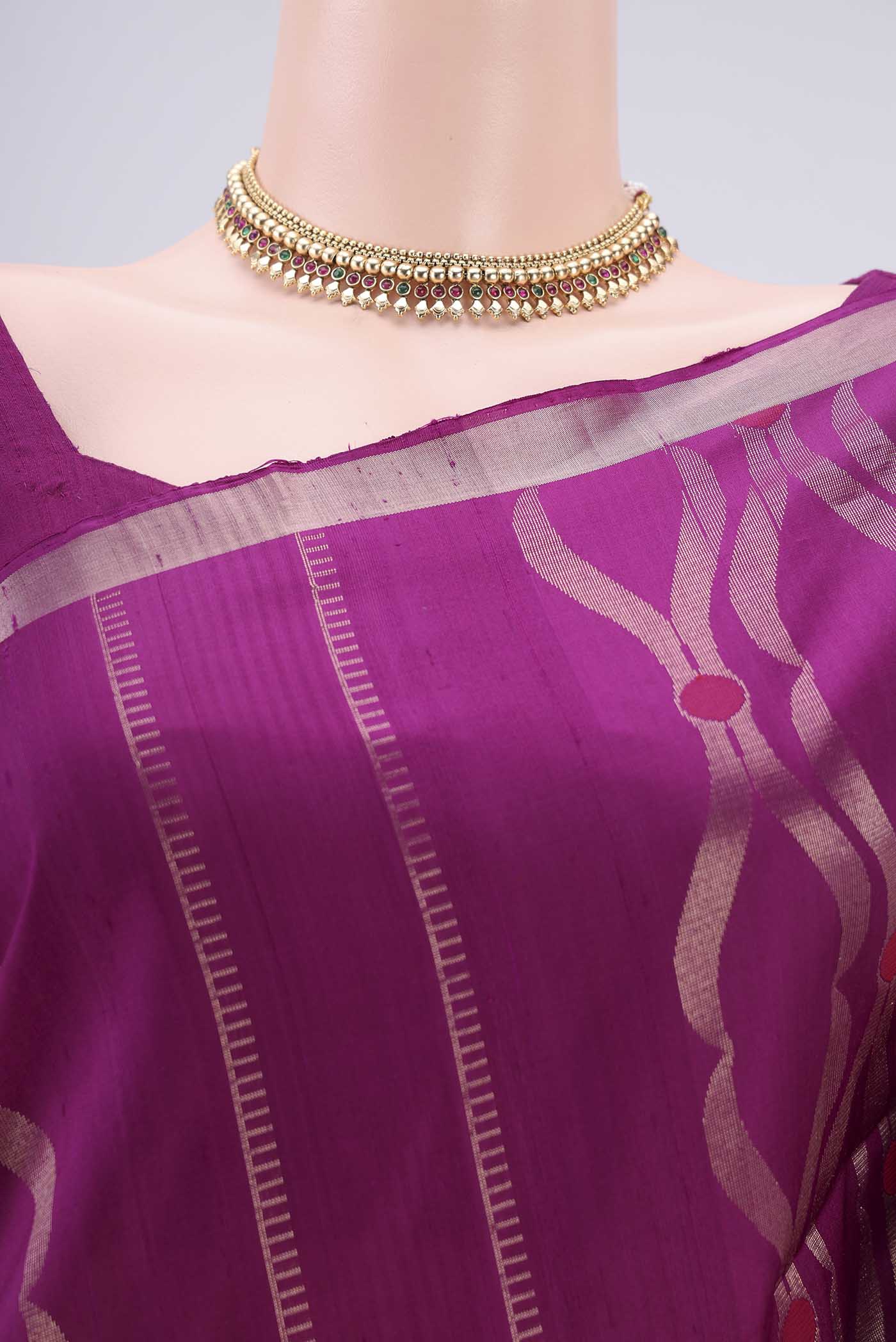 Border image of Orange with Pink Dual Tone Soft Silk Saree with Zig Zag design on the body and Zari Border. 