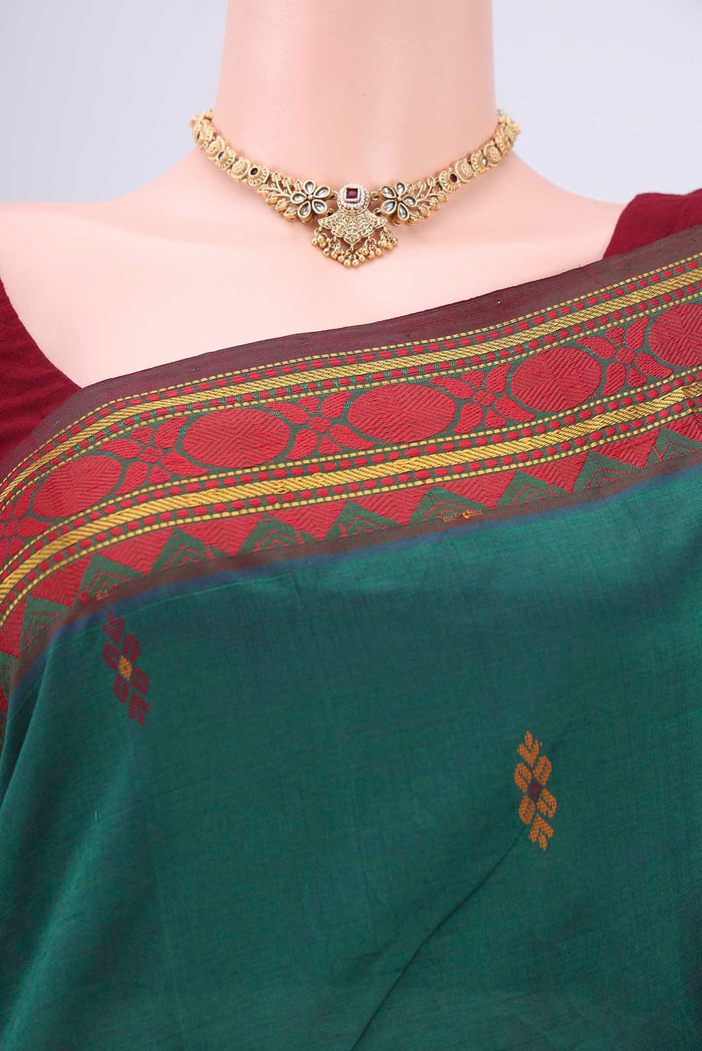 Border image of Bottle Green Blended Poly Cotton Saree with Thread Butta on the body and Thread Border. 