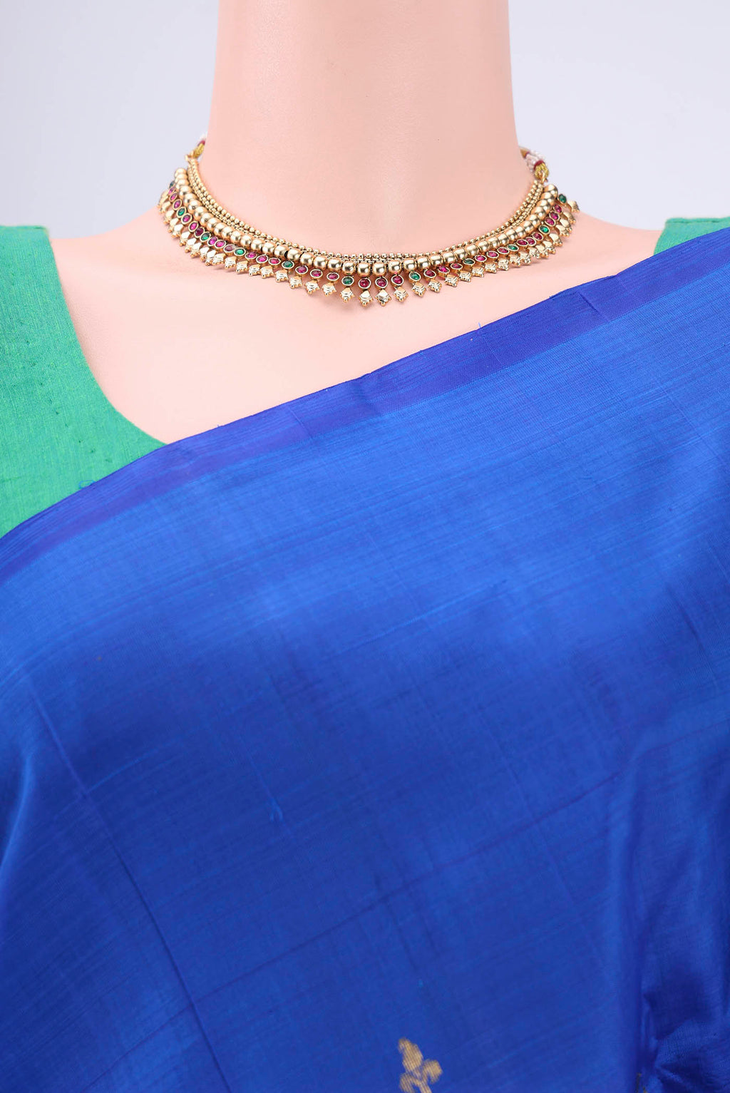 Border image of Royal Blue Dual Tone Kanchipuram Silk Saree with Zari Butta on the body and One Side Border. 