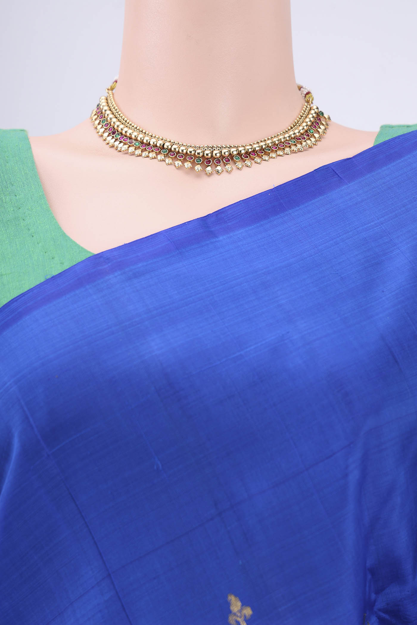 Border image of Royal Blue Dual Tone Kanchipuram Silk Saree with Zari Butta on the body and One Side Border. 