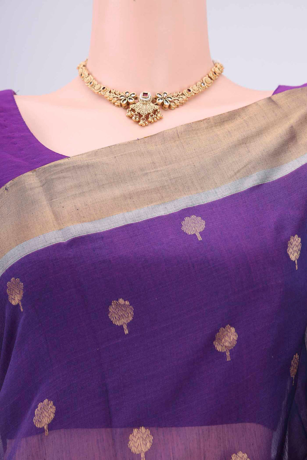 Border image of Purple Chanderi Silk Cotton Saree with Zari Butta on the body and Zari Border. 
