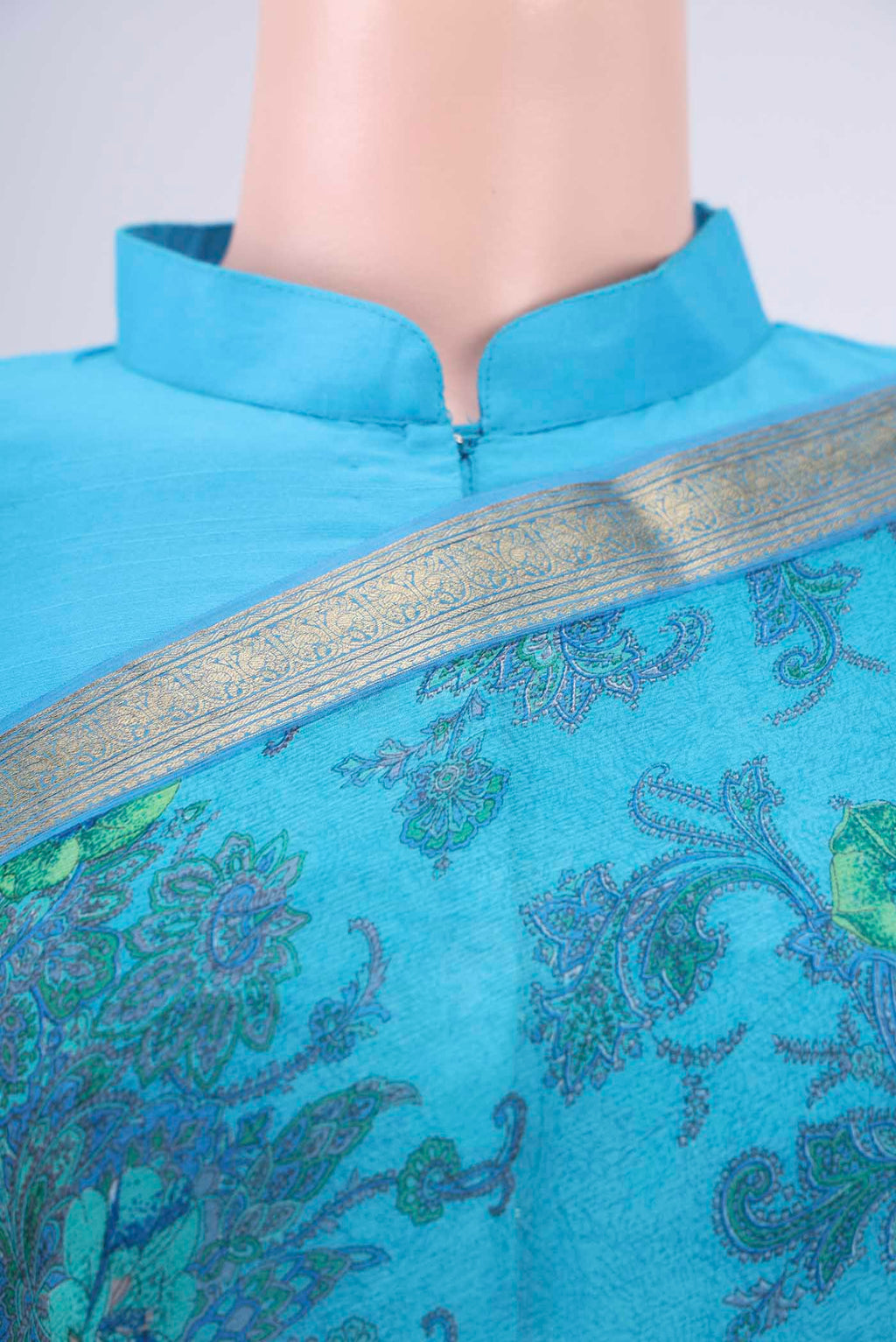 Border image of Blue Mysore Chiffon Saree with Floral Print on the body and Zari Border. 