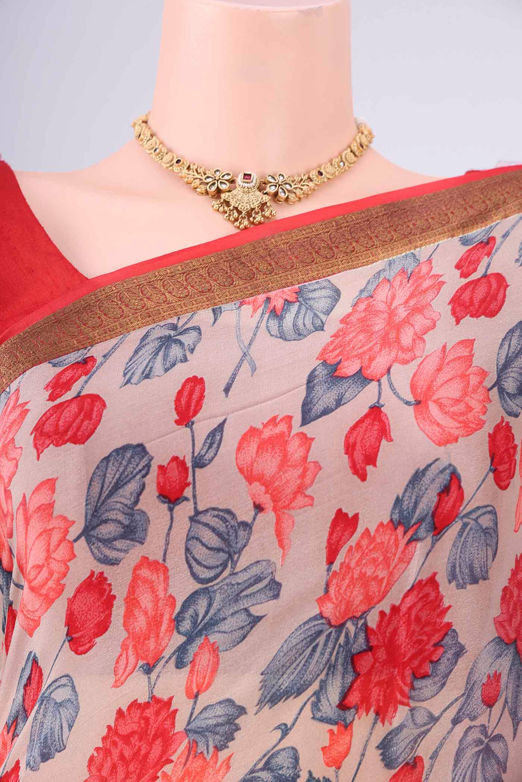Border image of Grey Mysore Crepe Saree with Printed design on the body and Zari Border. 