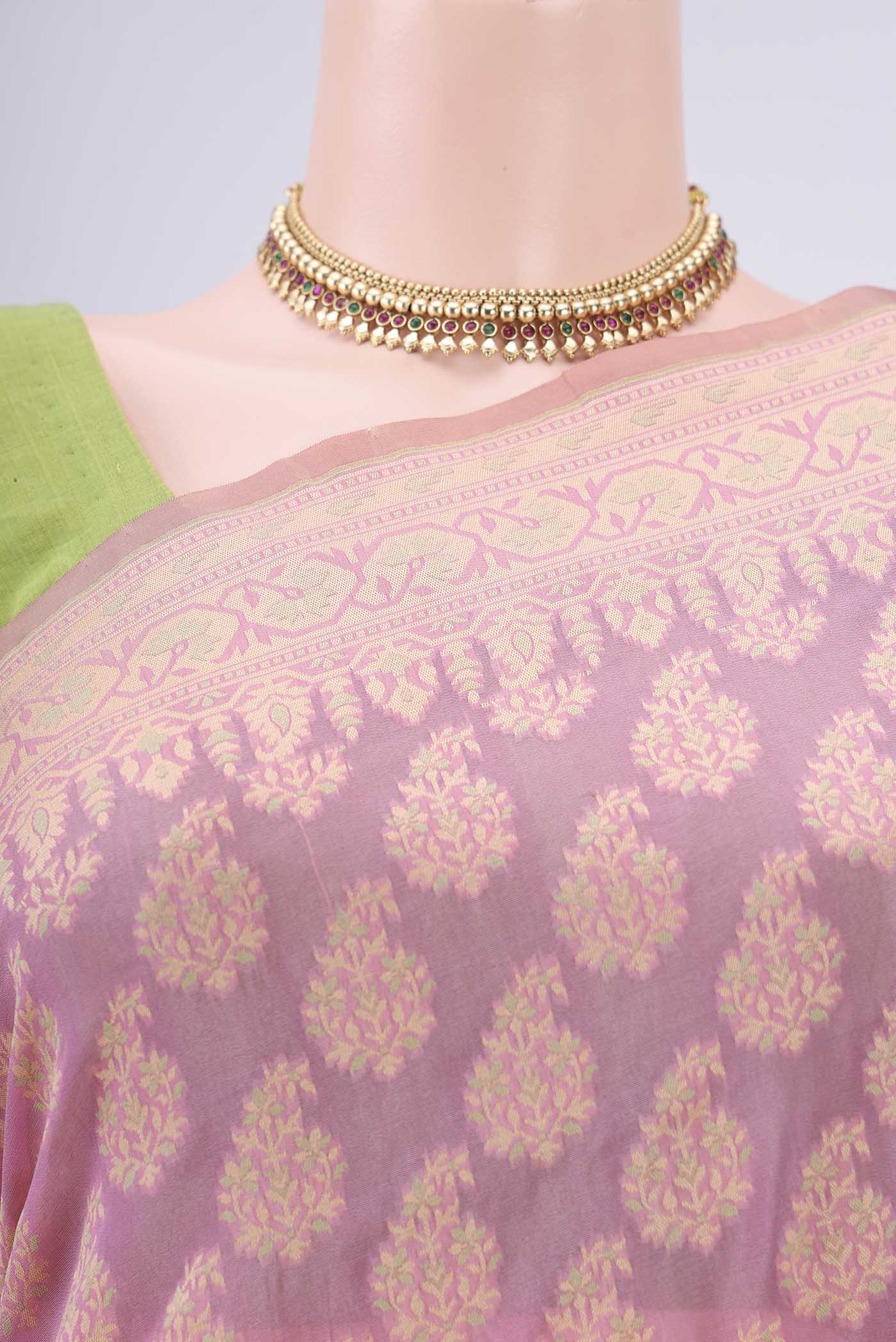Border image of Rose pink Banarasi Silk Saree with Zari And Thread Butta on the body and Zari Border. 