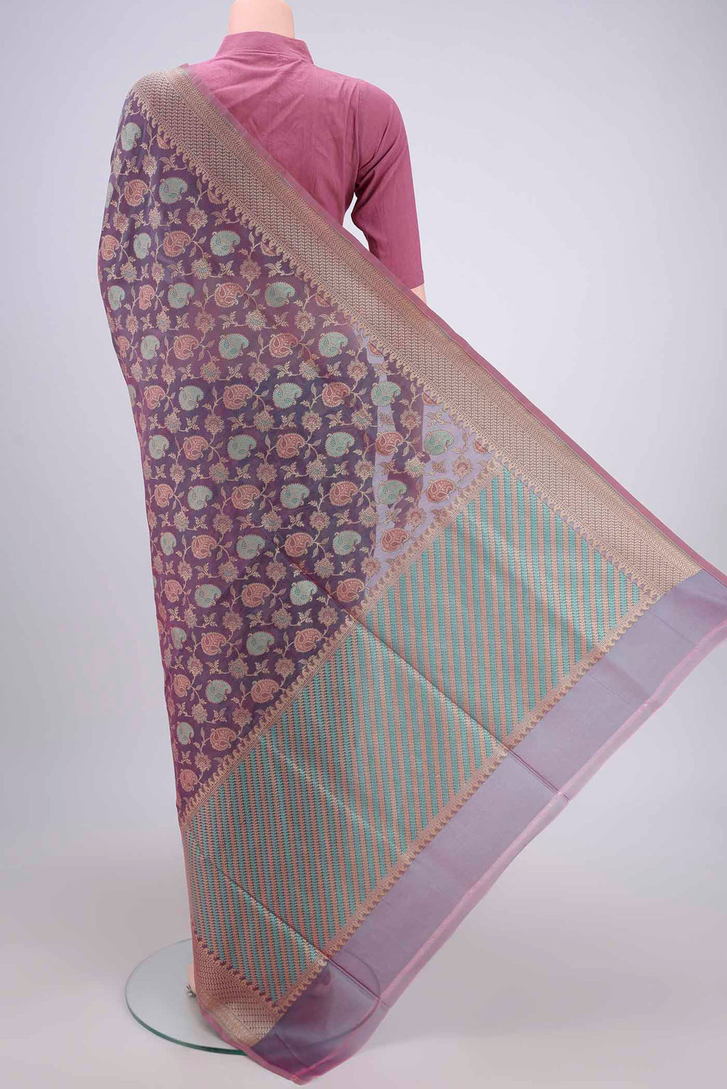 Flat view of Light Magenta Dual Tone Banarasi Silk Saree with Thread Brocade on the body and Thread Border. 