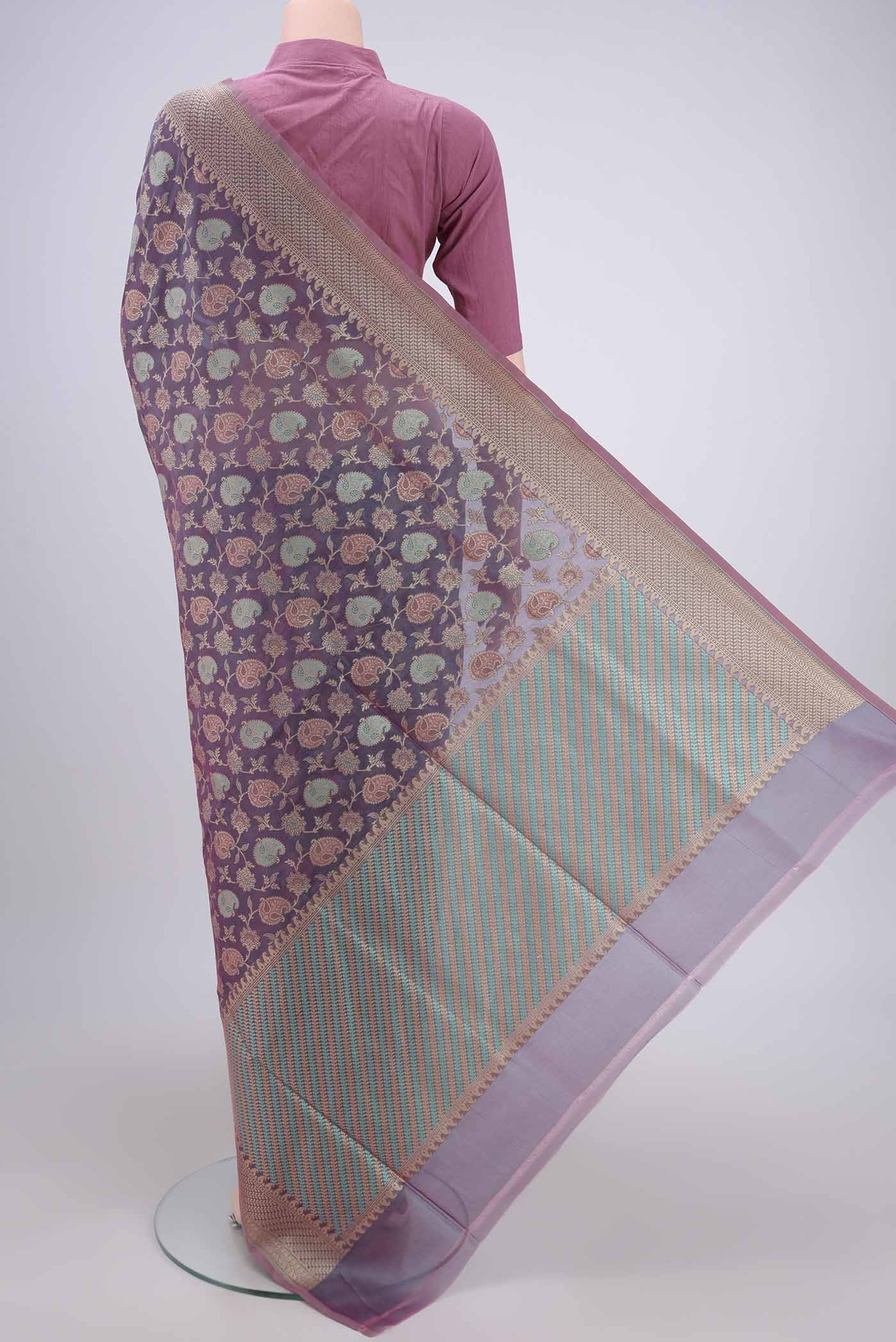 Flat view of Light Magenta Dual Tone Banarasi Silk Saree with Thread Brocade on the body and Thread Border. 
