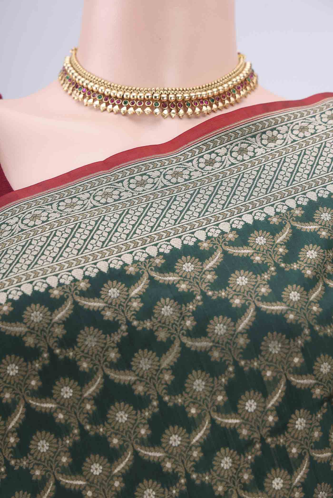 Border image of Bottle Green Banarasi Silk Saree with Jacquard With Zari Butta on the body and Zari Border. 