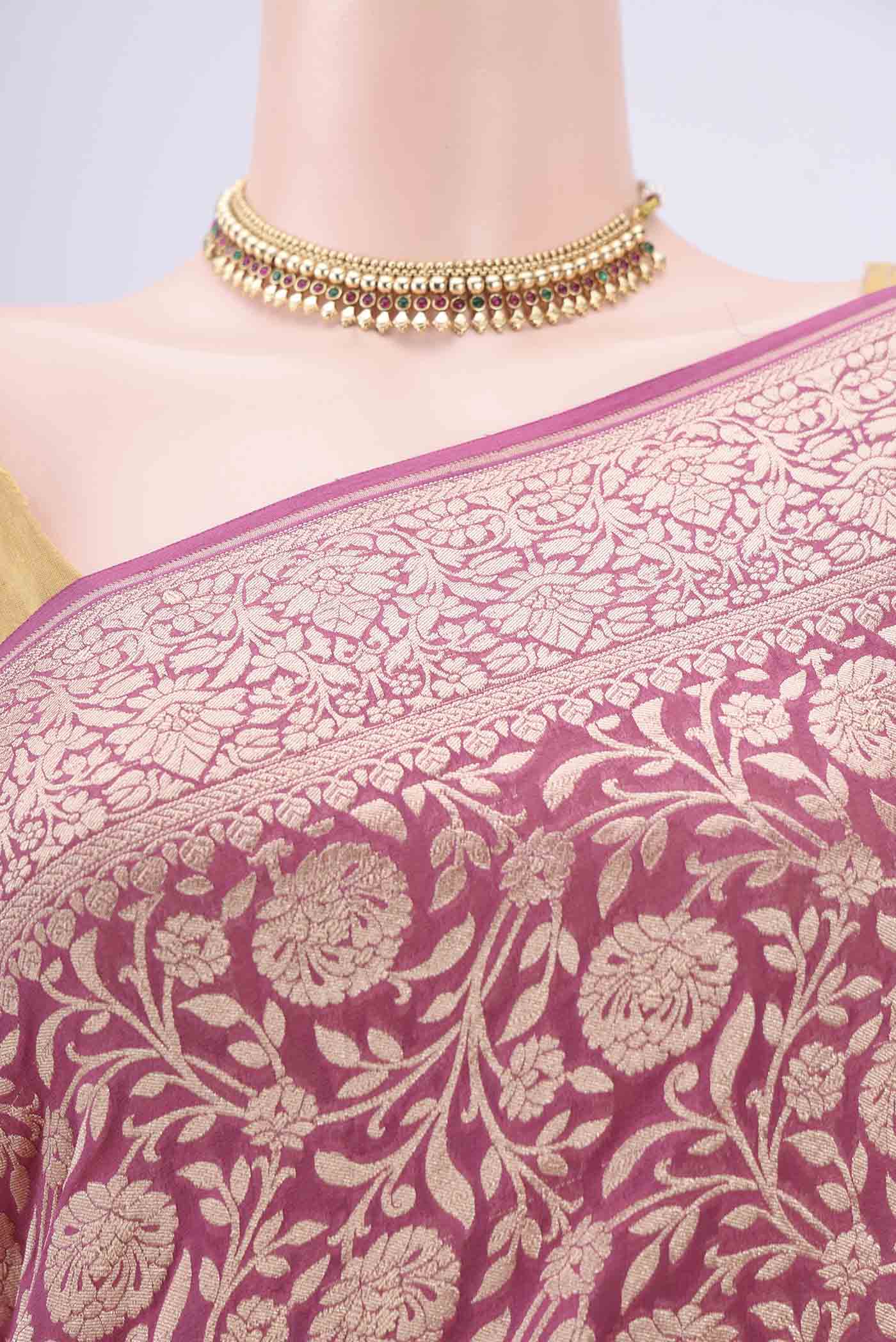 Border image of Pink Banarasi Georgette Saree with Zari Brocade on the body and Zari Border. 