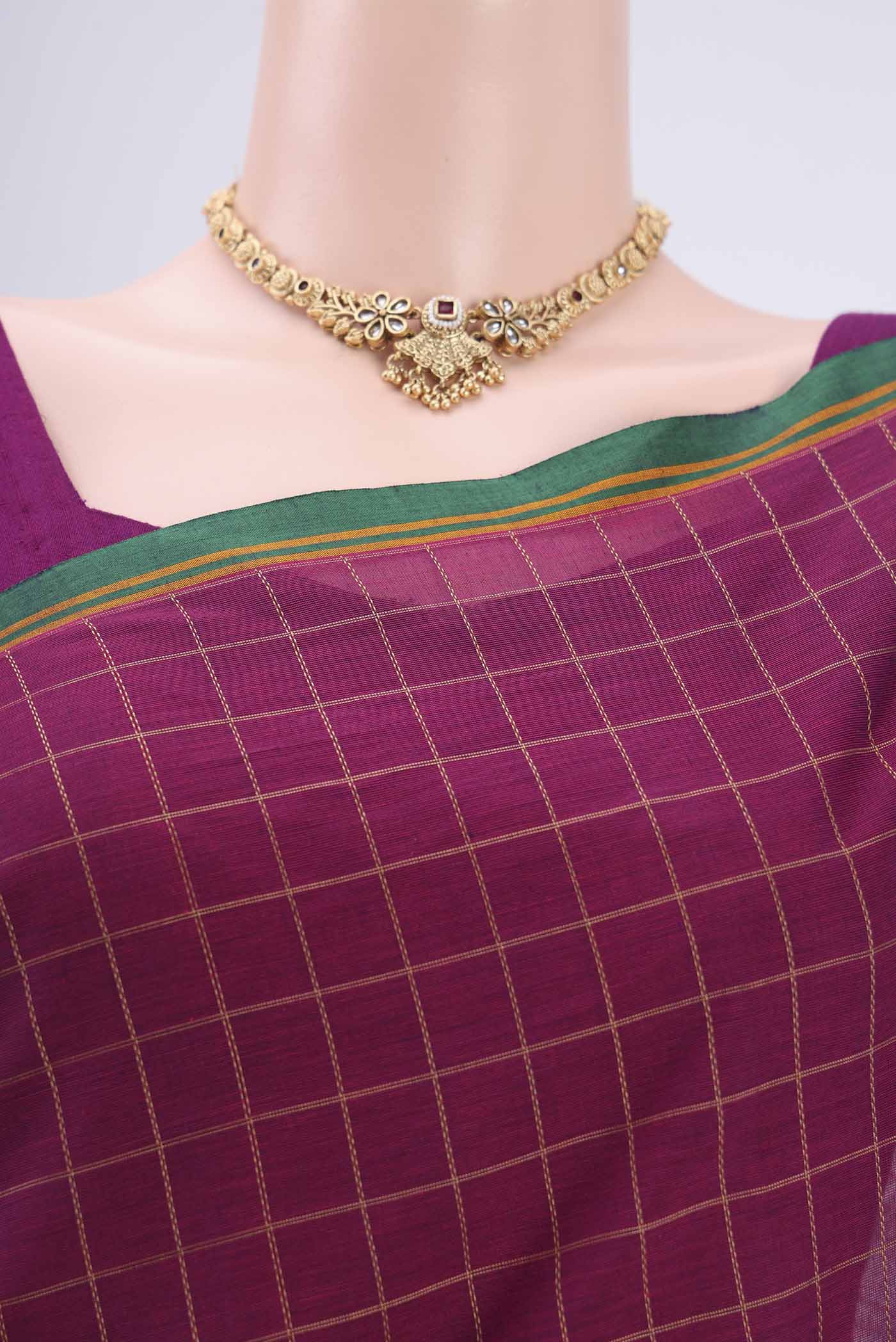 Border image of Magenta Coimbatore Cotton Saree with Thread Butta on the body and Thread Border. 