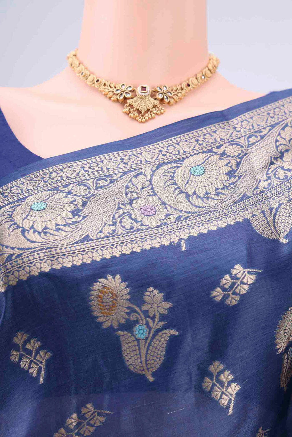 Border image of Blue Banarasi Tussar Silk Saree with Zari And Thread Butta on the body and Zari And Thread Border. 