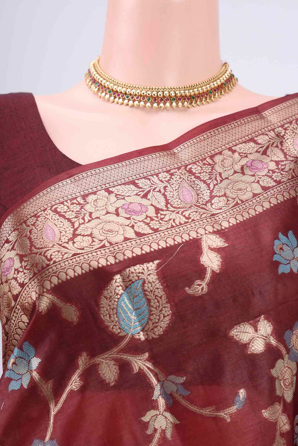 Border image of Brown Banarasi Tussar Silk Saree with Zari And Thread Butta on the body and Zari And Thread Border. 