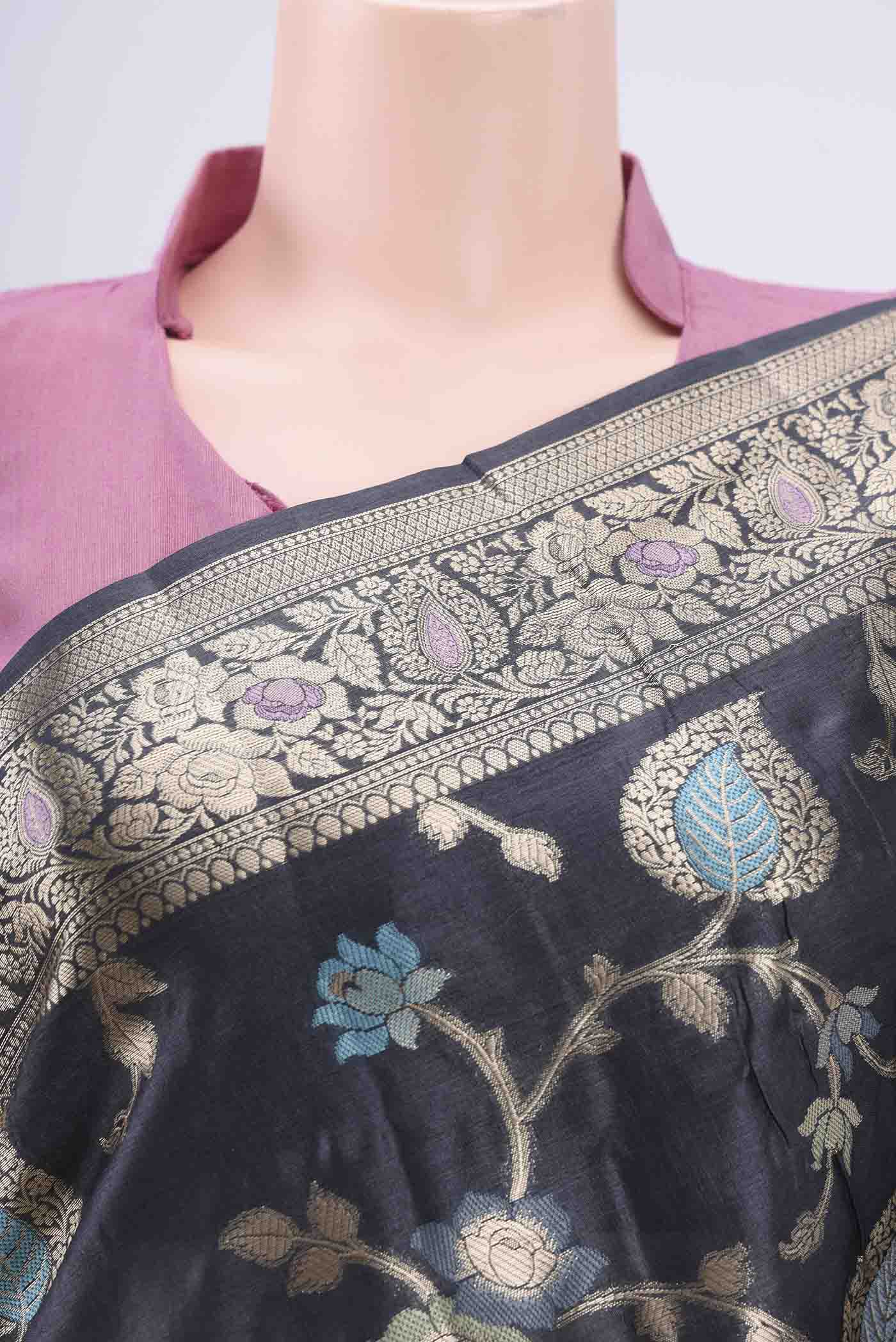 Border image of Davys Grey Banarasi Tussar Silk Saree with Zari Brocade on the body and Zari And Thread Border. 