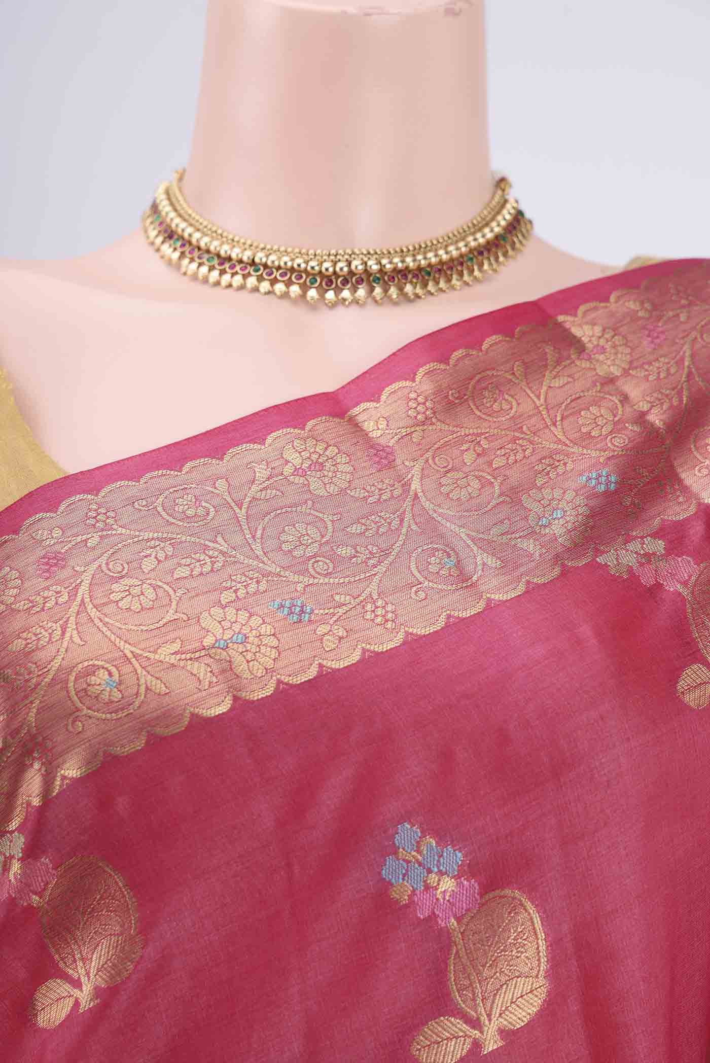 Border image of Pink Banarasi Raw Silk Saree with Zari And Thread Butta on the body and Zari And Thread Border. 