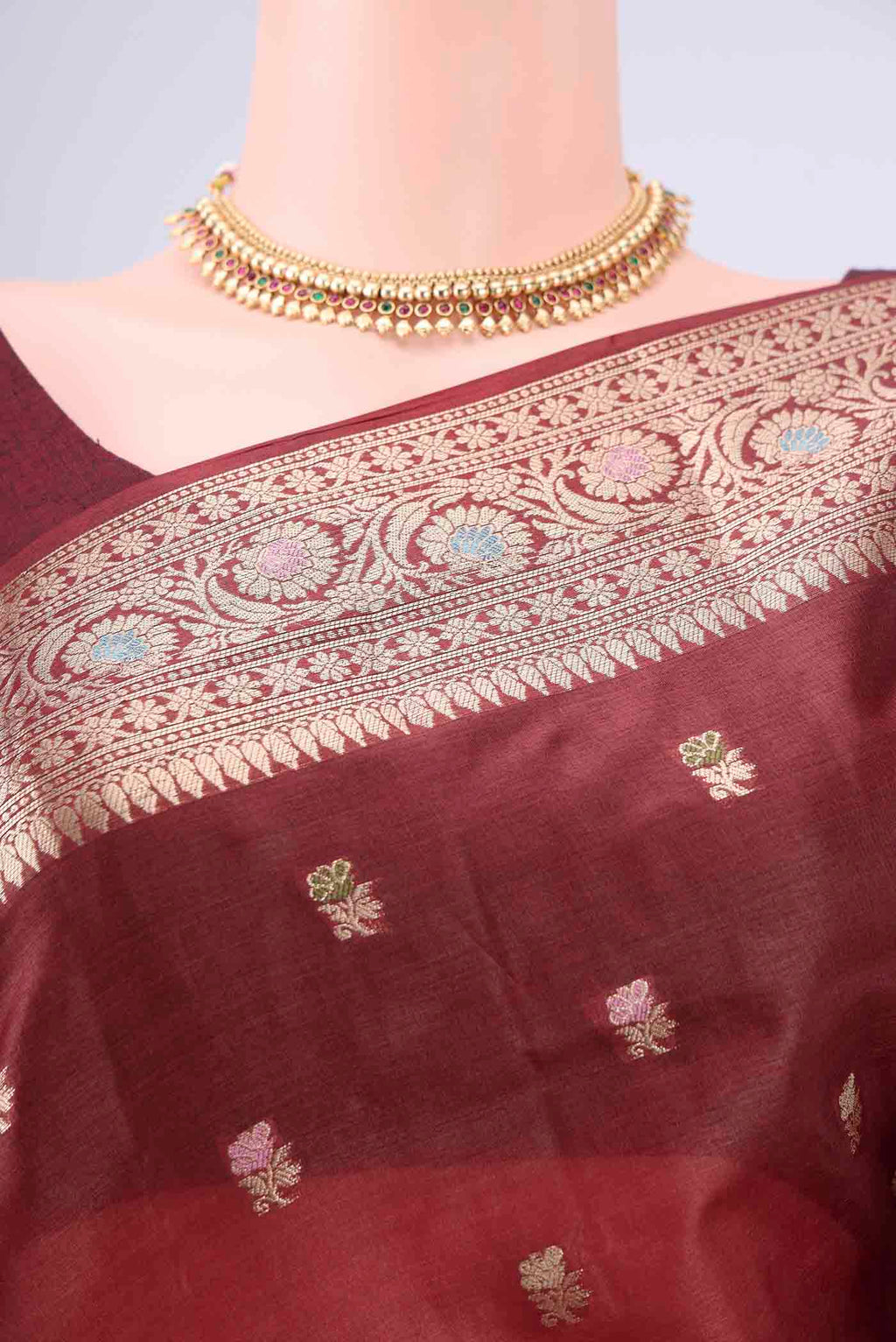 Border image of Brown Banarasi Tussar Silk Saree with Zari And Thread Butta on the body and Zari And Thread Border. 