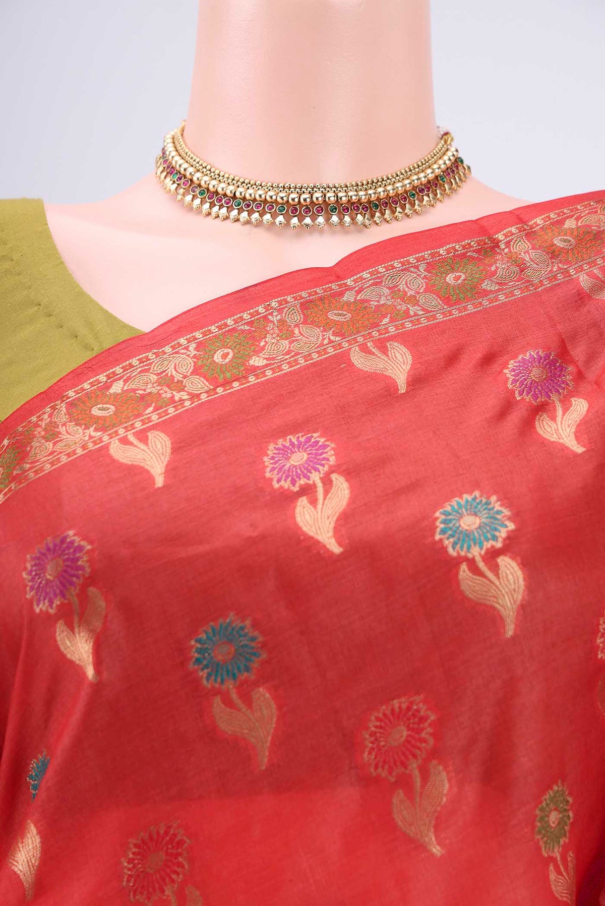 Border image of Red Banarasi Tussar Silk Saree with Zari And Thread Butta on the body and Zari And Thread Border. 