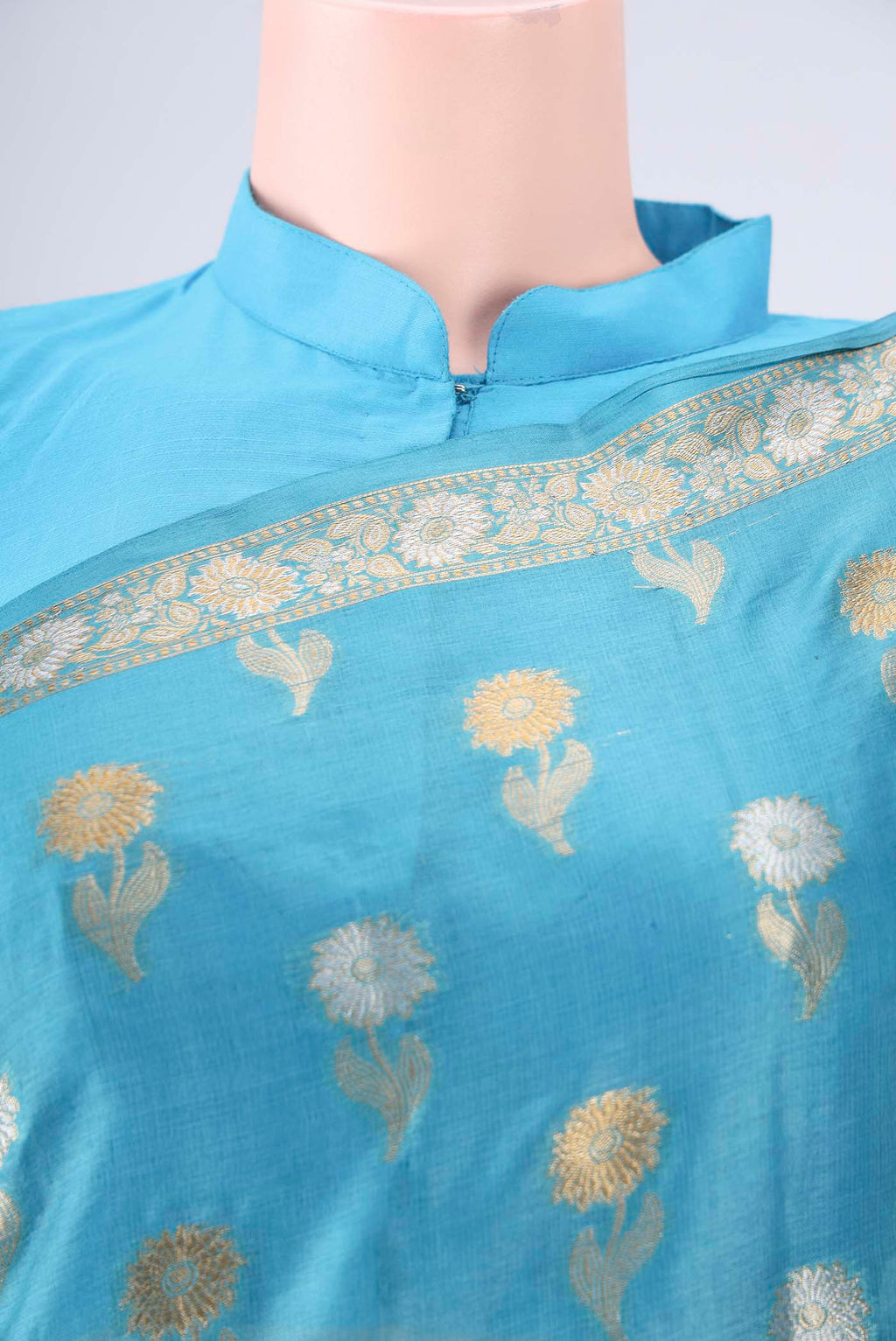 Border image of Blue Banarasi Tussar Silk Saree with Zari Butta on the body and Zari Border. 