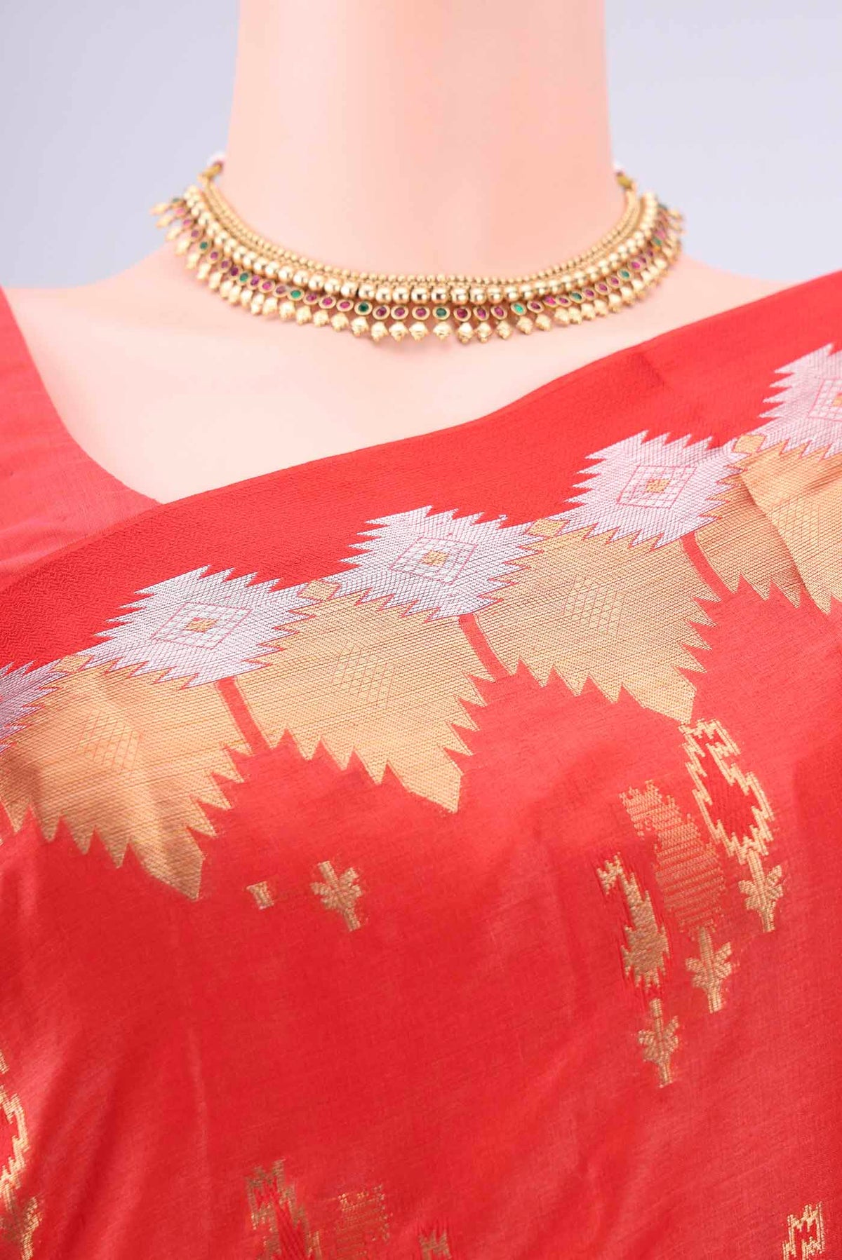 Border image of Imperial Red Banarasi Tussar Silk Saree with Zari Butta on the body and Zari Border. 