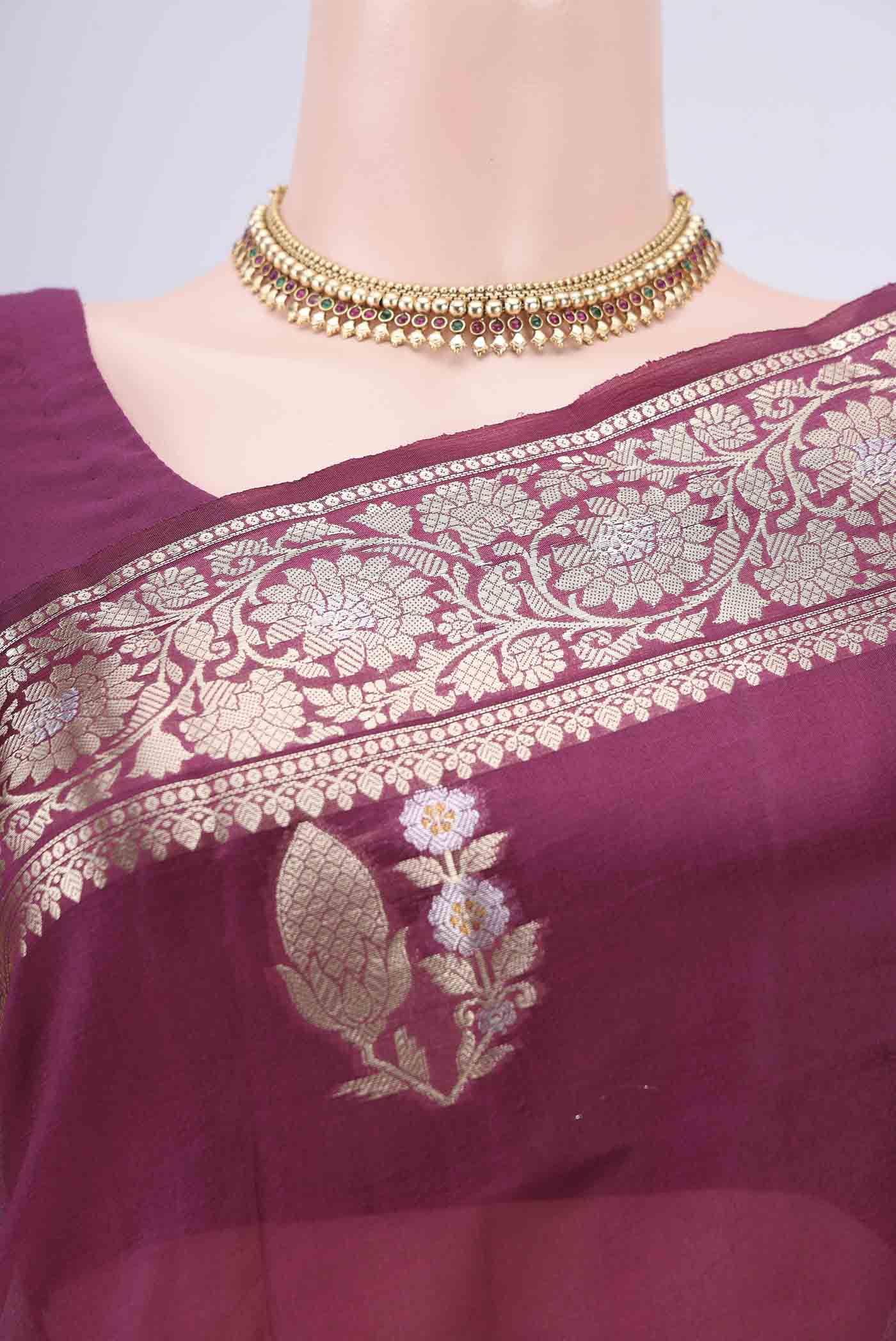 Border image of Magenta Banarasi Raw Silk Saree with Zari Butta on the body and Zari Border. 