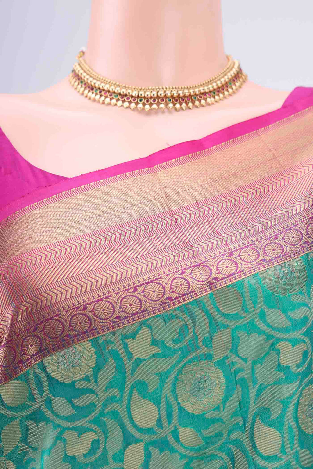 Border image of Orange with Pink Dual Tone Soft Silk Saree with Zari Brocade on the body and Zari Border. 