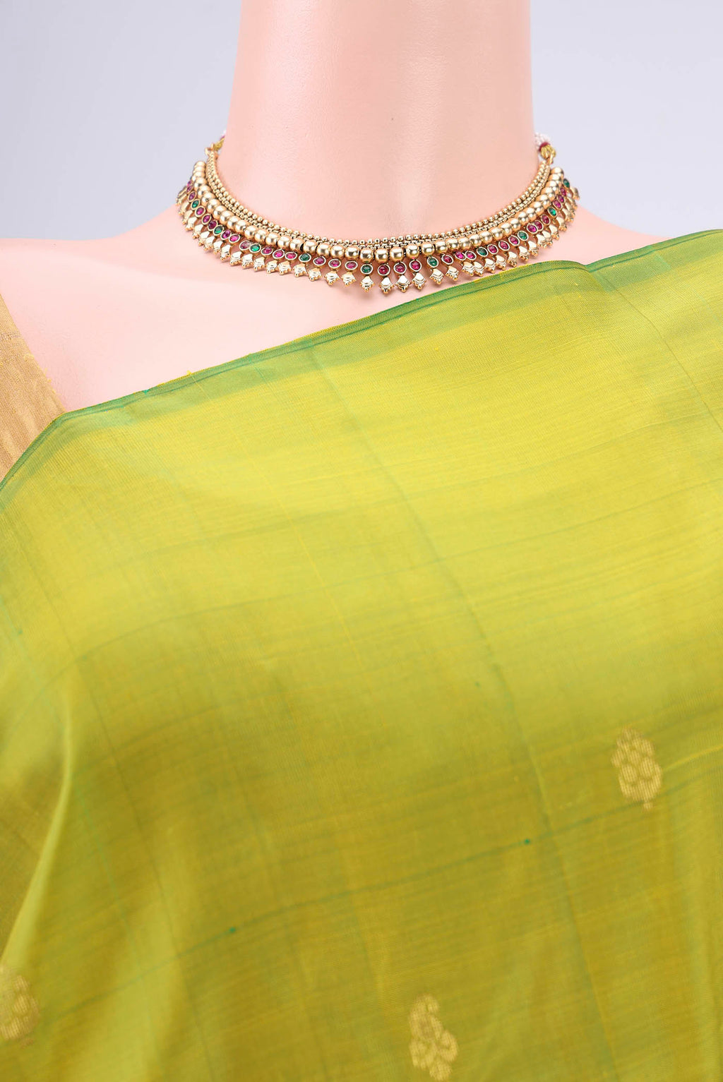 Border image of Light Green Kanjivaram Silk Saree with Plain Body and One Side Border. 