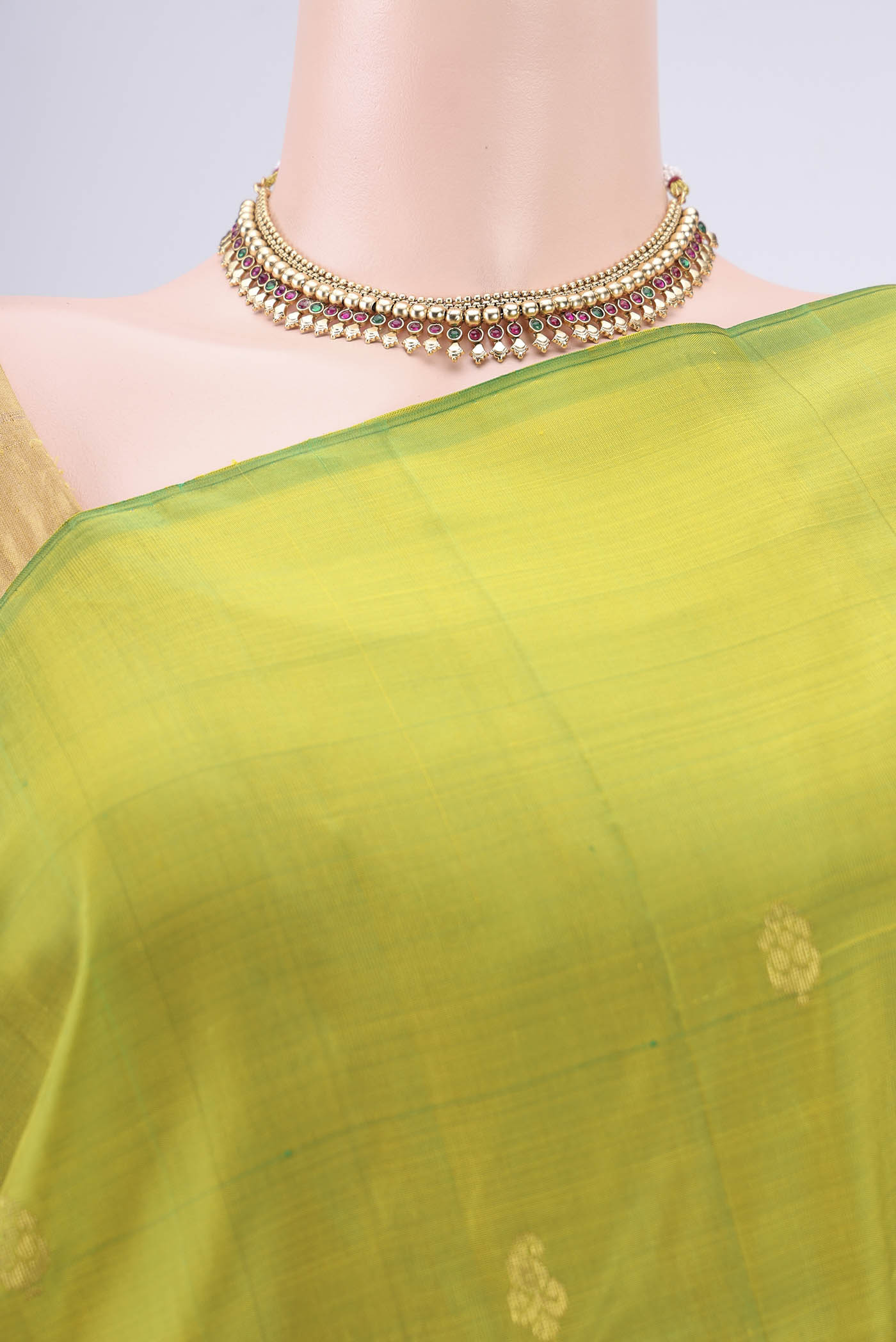 Border image of Light Green Kanjivaram Silk Saree with Plain Body and One Side Border. 