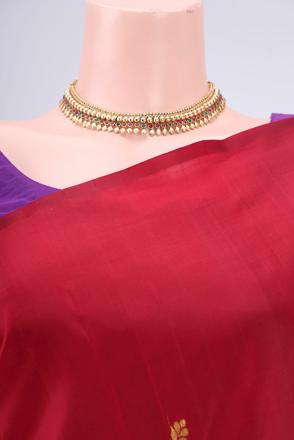 Border image of Maroon Kanjivaram Silk Saree with Plain Body and One Side Border. 